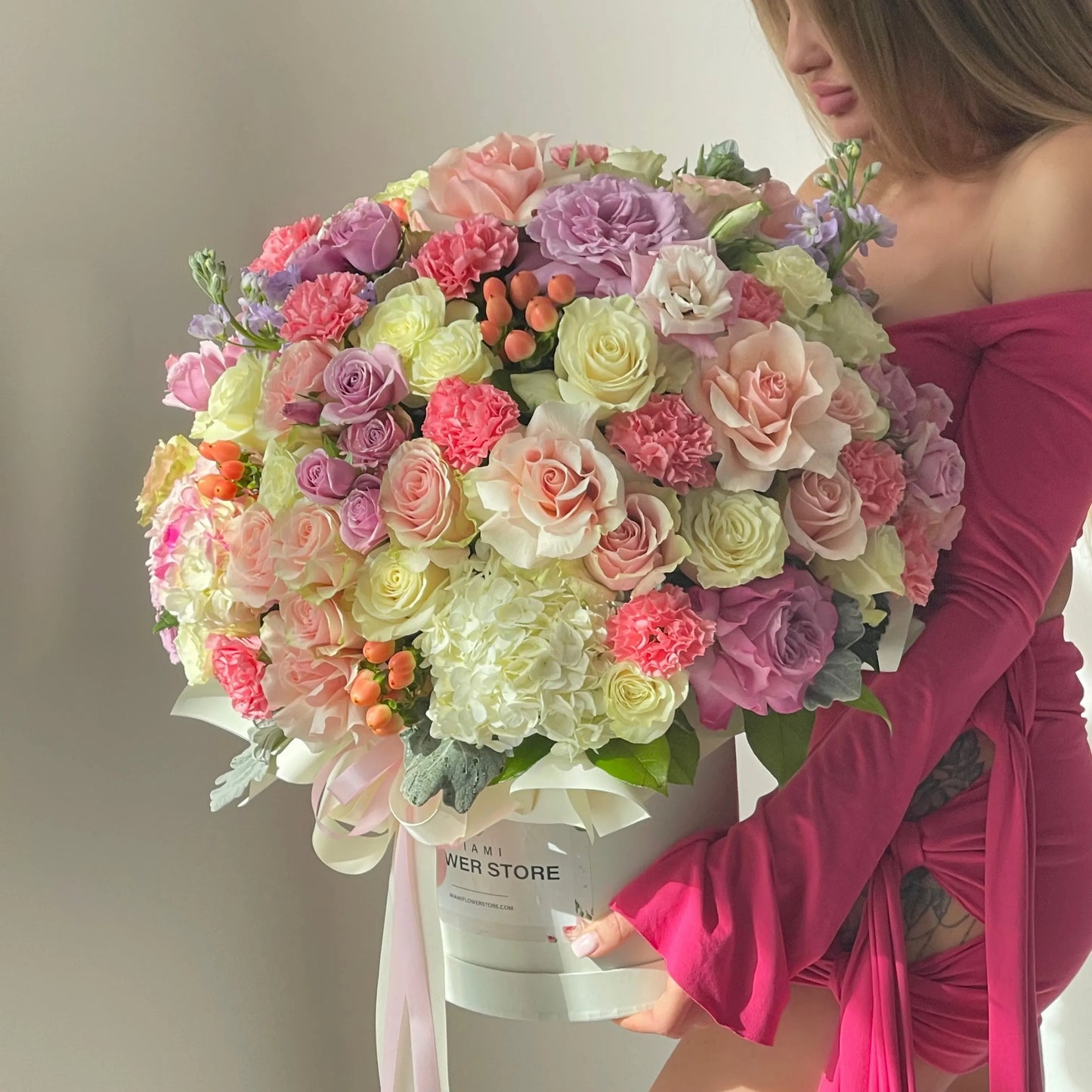 Classic & Spray Roses, Hydrangea, & More Flower Bouquet In A Box - Miami Flower Store Same-Day Delivery Fort Lauderdale Brickell Aventura Las Olas Hallendale Beach Hollywood Sunny Isles