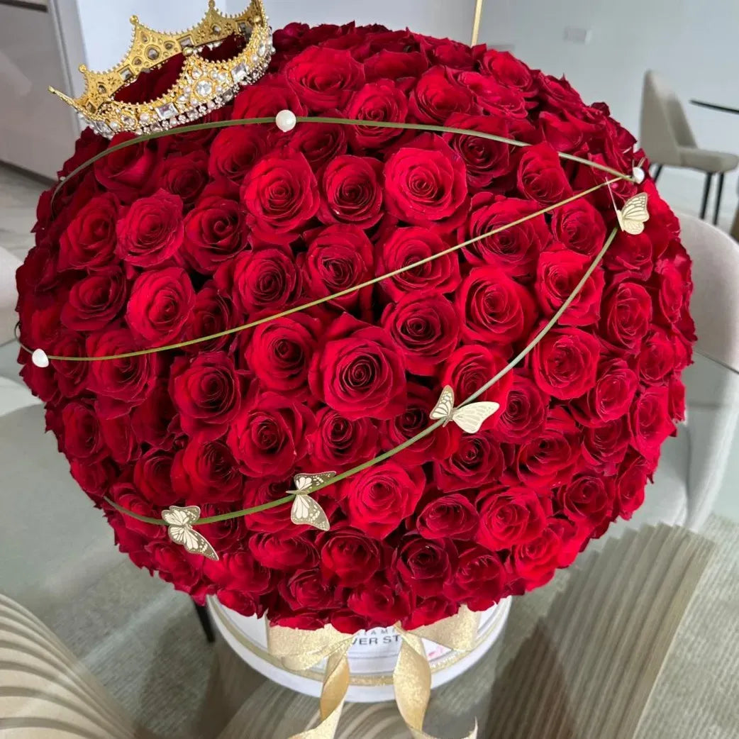 300 Red Rose Luxury Flower Bouquet In A Box - Miami Flower Store Same-Day Delivery Fort Lauderdale Brickell Aventura Las Olas Hallendale Beach Hollywood Sunny Isles