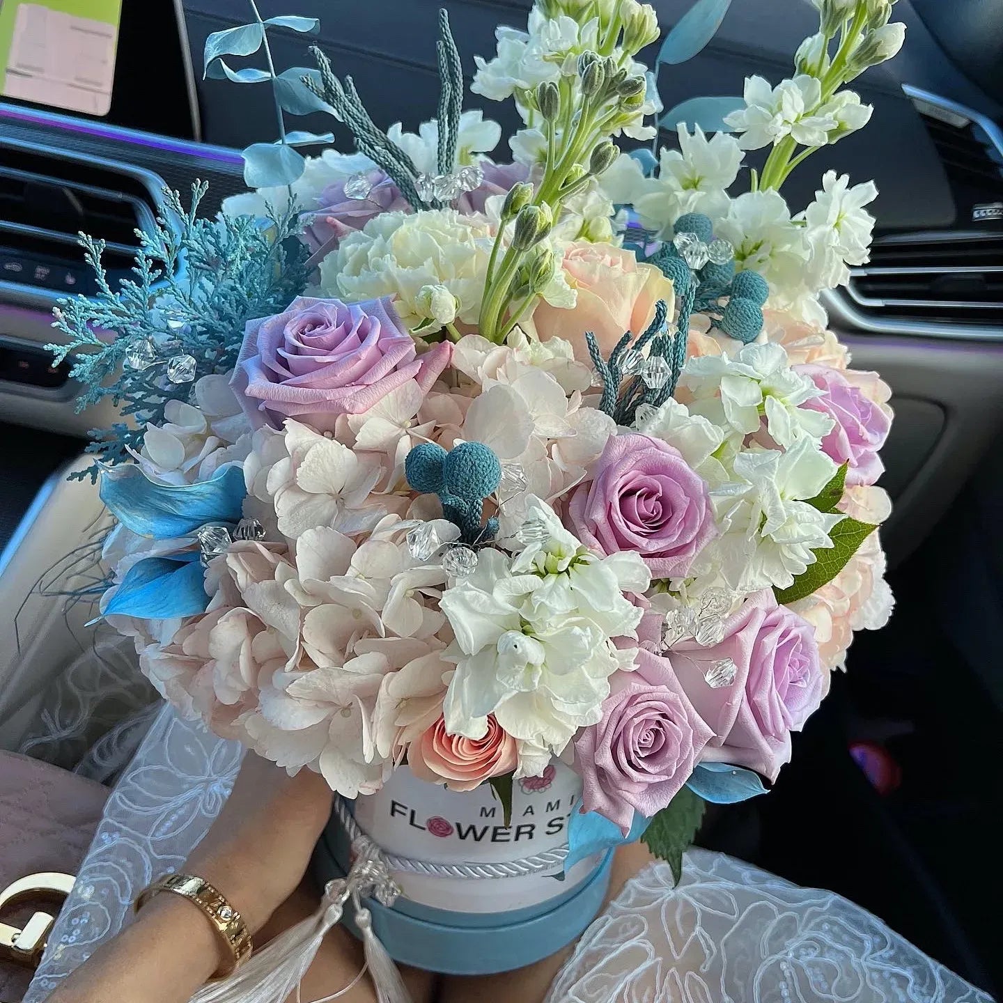 "Ocean & Shells" Rose, Hydrangea, & Stock Luxury Flower Bouquet In A Box - Miami Flower Store Same-Day Delivery Fort Lauderdale Brickell Aventura Las Olas Hallendale Beach Hollywood Sunny Isles