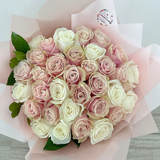 30 Pink and White Rose Flower Bouquet - Miami Flower Store Same-Day Delivery Fort Lauderdale Brickell Aventura Las Olas Hallendale Beach Hollywood Sunny Isles