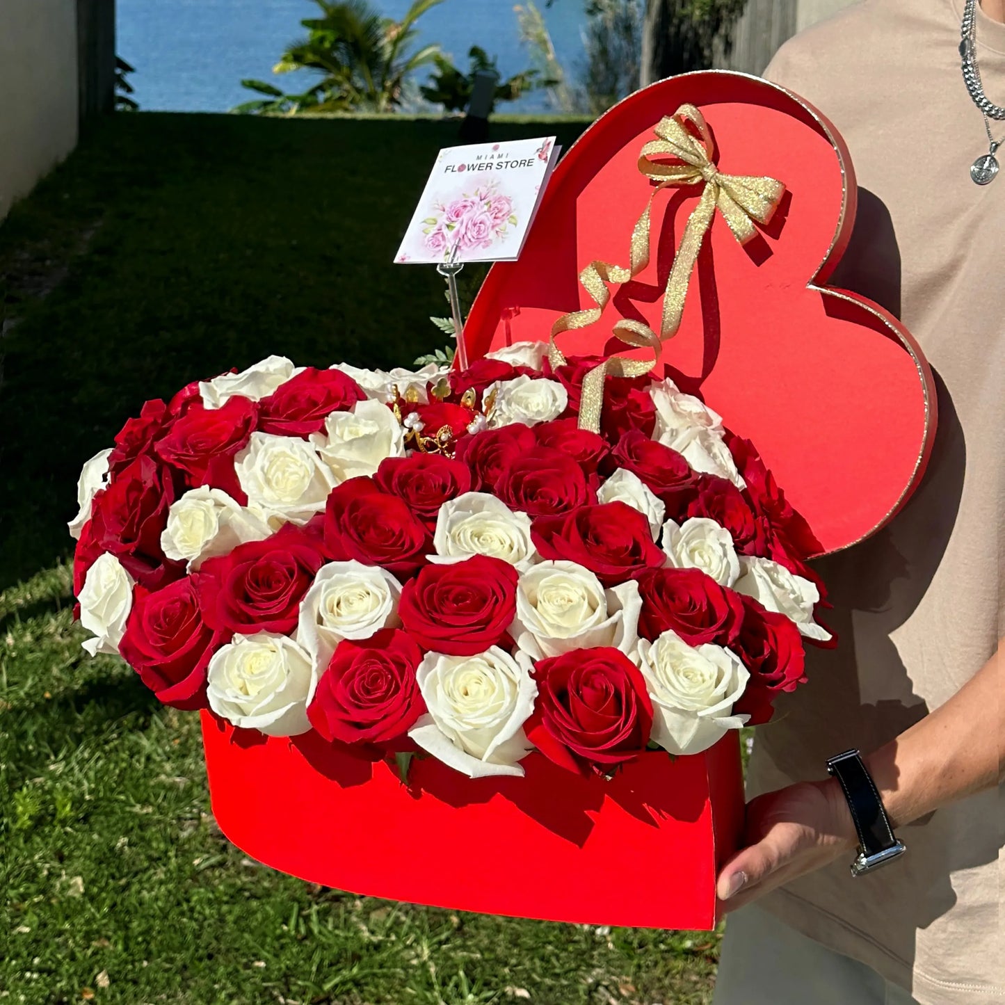 50 White & Red Rose Flower Bouquet In Heart Shaped Box - Miami Flower Store Same-Day Delivery Fort Lauderdale Brickell Aventura Las Olas Hallendale Beach Hollywood Sunny Isles