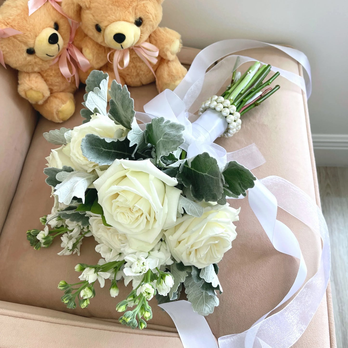 White Rose Bridal Wedding Flower Bouquet - Miami Flower Store Same-Day Delivery Fort Lauderdale Brickell Aventura Las Olas Hallendale Beach Hollywood Sunny Isles