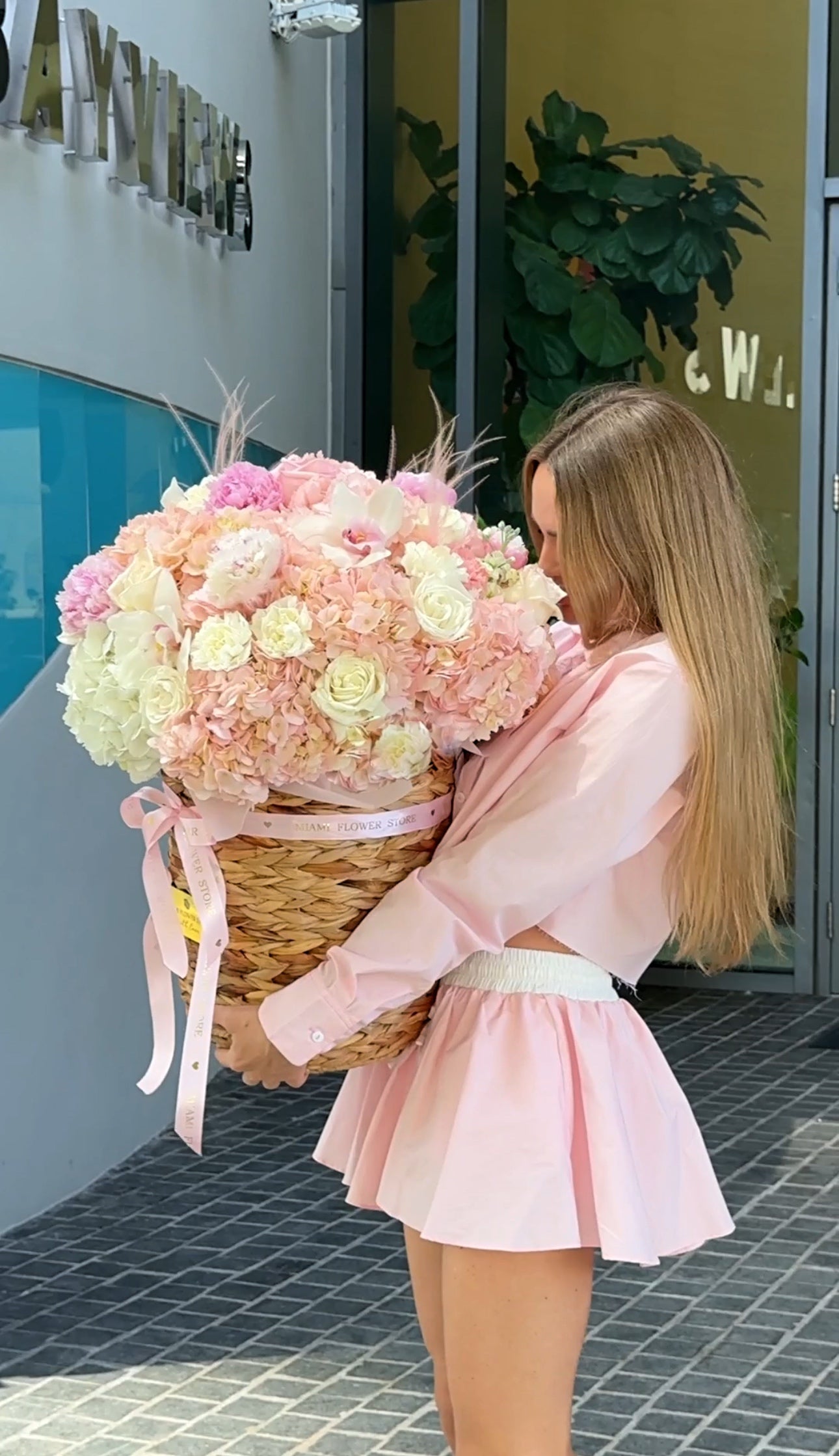 Basket Full Of Hydrangea, Roses, Ranunculus, Orchids - Miami Flower Store Same-Day Delivery Fort Lauderdale Brickell Aventura Las Olas Hallendale Beach Hollywood Sunny Isles