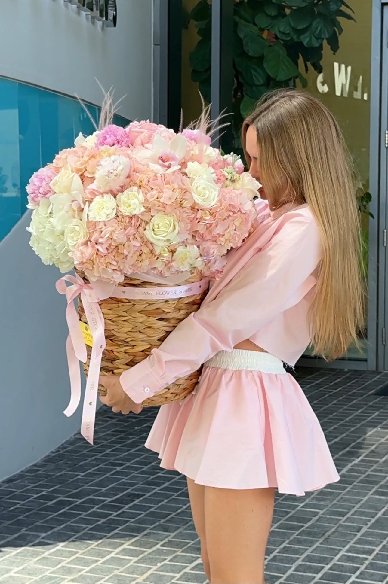 Basket Full Of Hydrangea, Roses, Ranunculus, Orchids - Miami Flower Store Same-Day Delivery Fort Lauderdale Brickell Aventura Las Olas Hallendale Beach Hollywood Sunny Isles