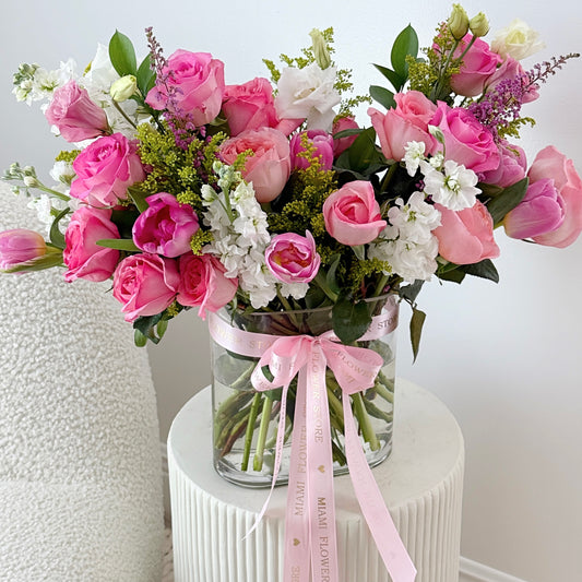 Pink Rose Mix Bouquet In A Vase - Miami Flower Store Same-Day Delivery Fort Lauderdale Brickell Aventura Las Olas Hallendale Beach Hollywood Sunny Isles