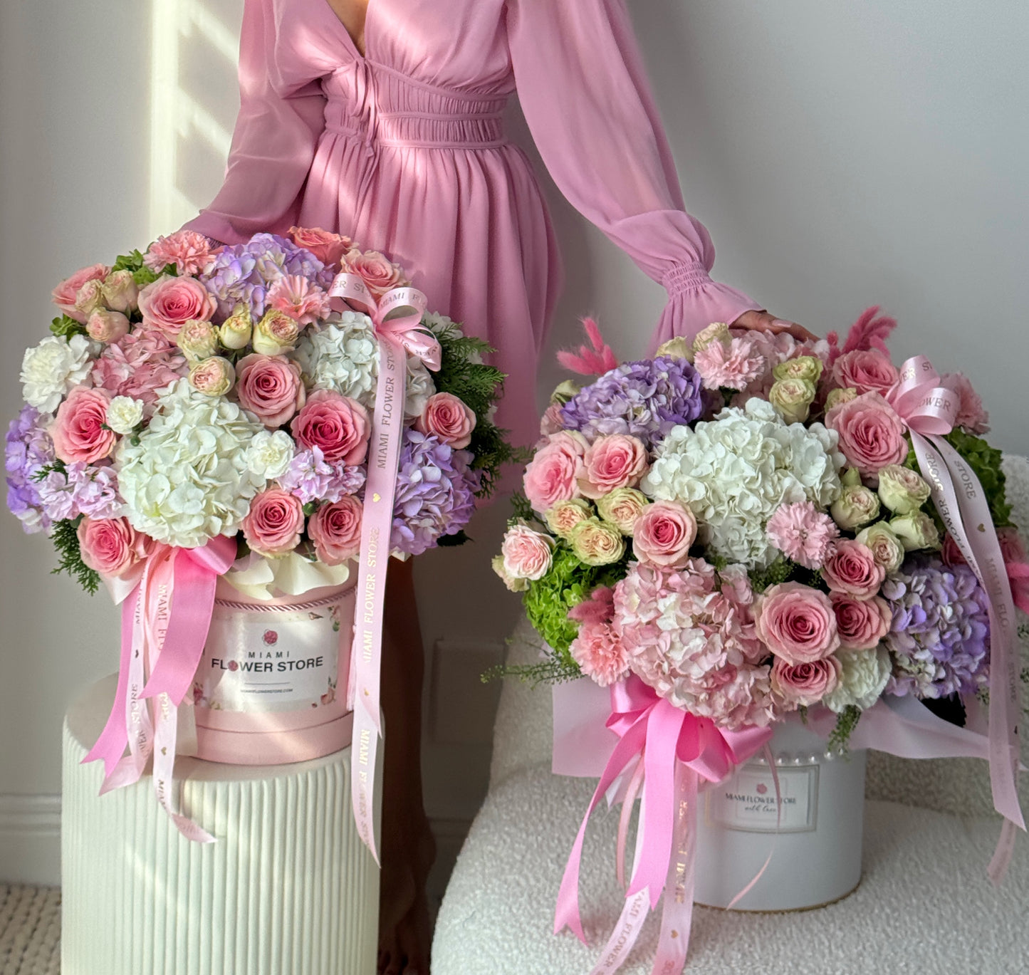 Hydrangea Flower Bouquet With Roses & Spray Roses In A Box - Miami Flower Store Same-Day Delivery Fort Lauderdale Brickell Aventura Las Olas Hallendale Beach Hollywood Sunny Isles