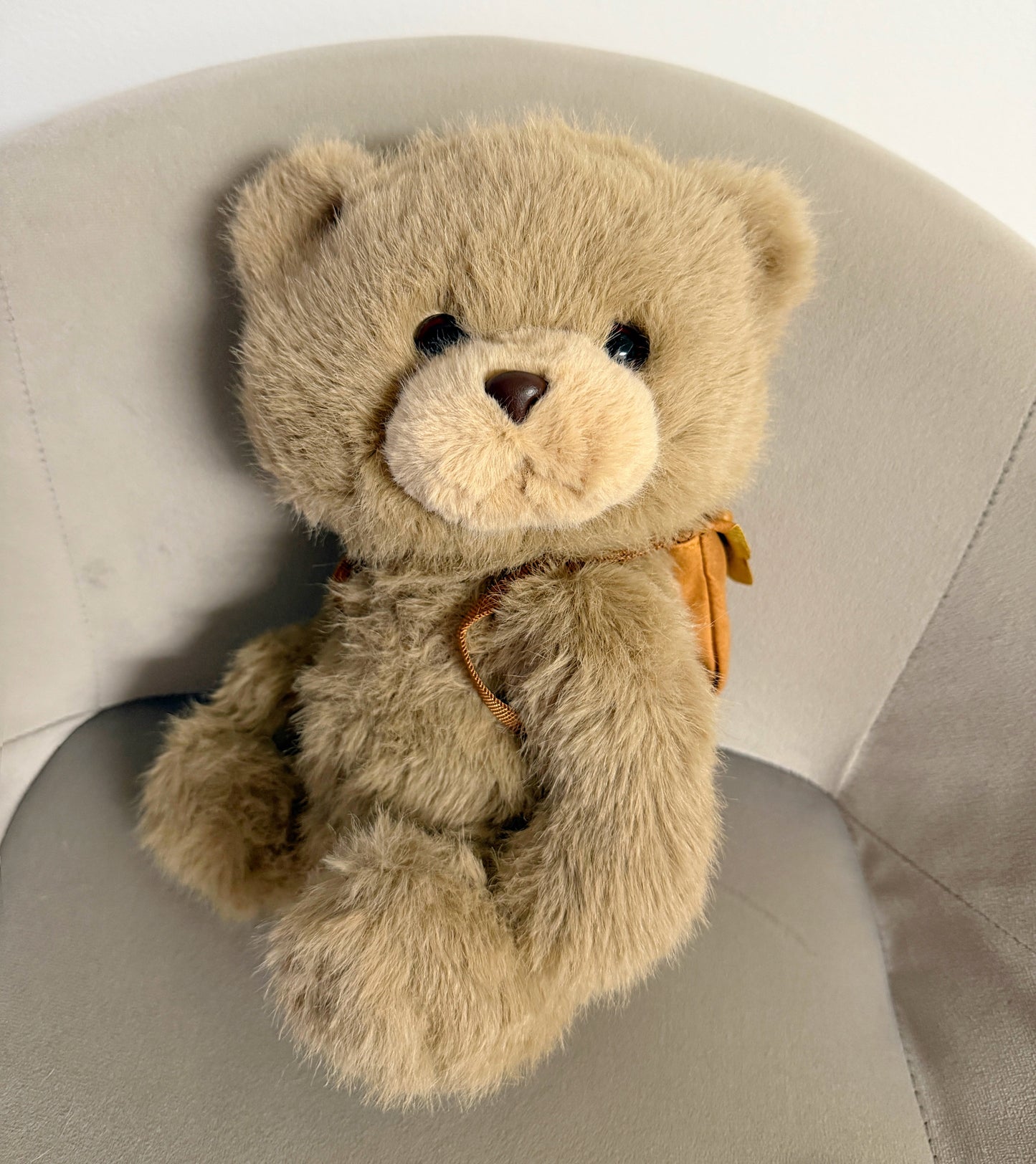 11" Sitting Brown Stuffed Teddy Bear With Backpack - Miami Flower Store Same-Day Delivery Fort Lauderdale Brickell Aventura Las Olas Hallendale Beach Hollywood Sunny Isles