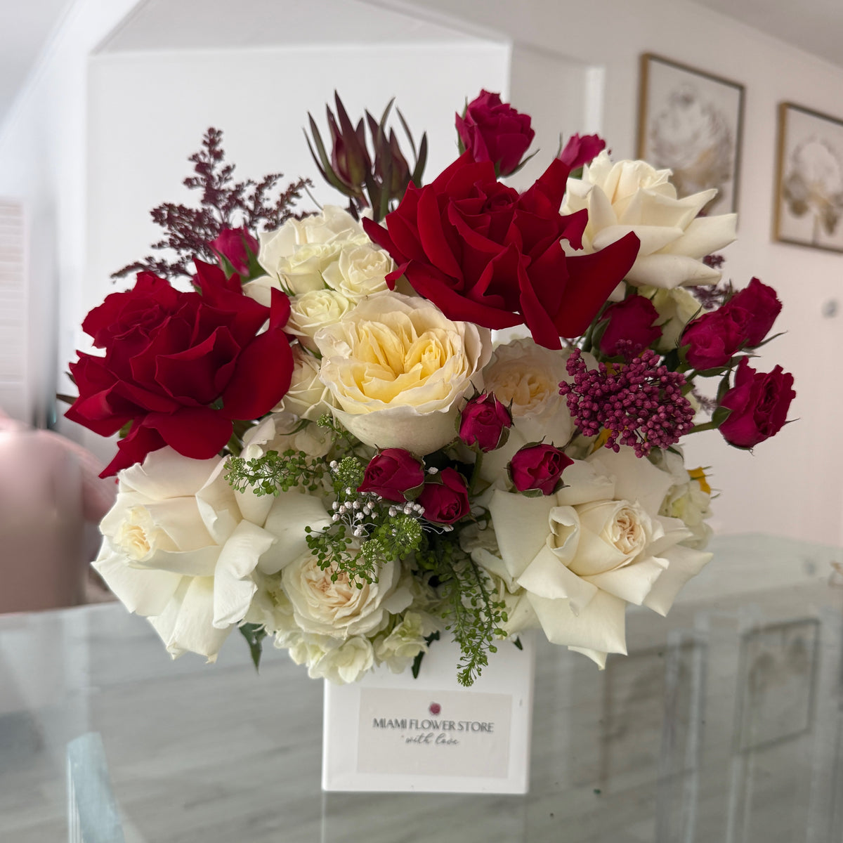 White & Red Table Centerpiece| Flowers For Decor