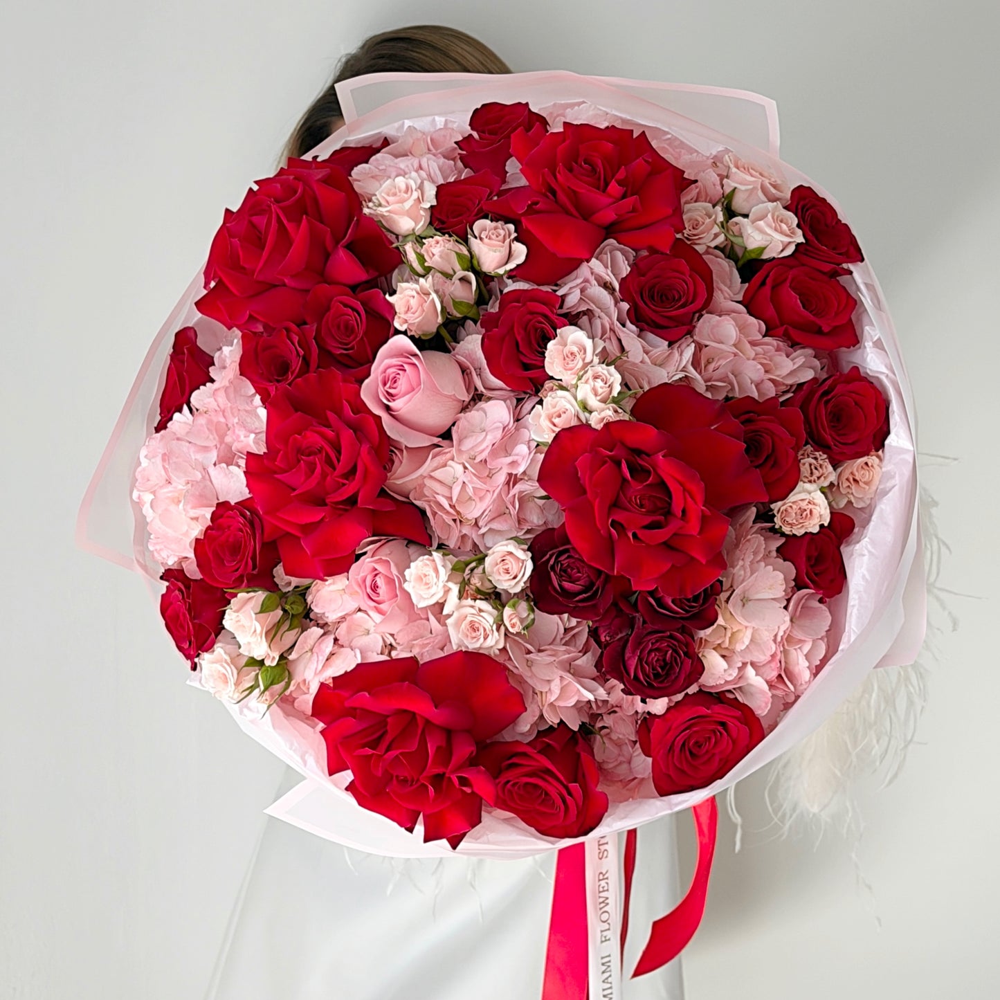 Red And Pink Flower Bouquet With Roses And Hydrangea. - Miami Flower Store Same-Day Delivery Fort Lauderdale Brickell Aventura Las Olas Hallendale Beach Hollywood Sunny Isles