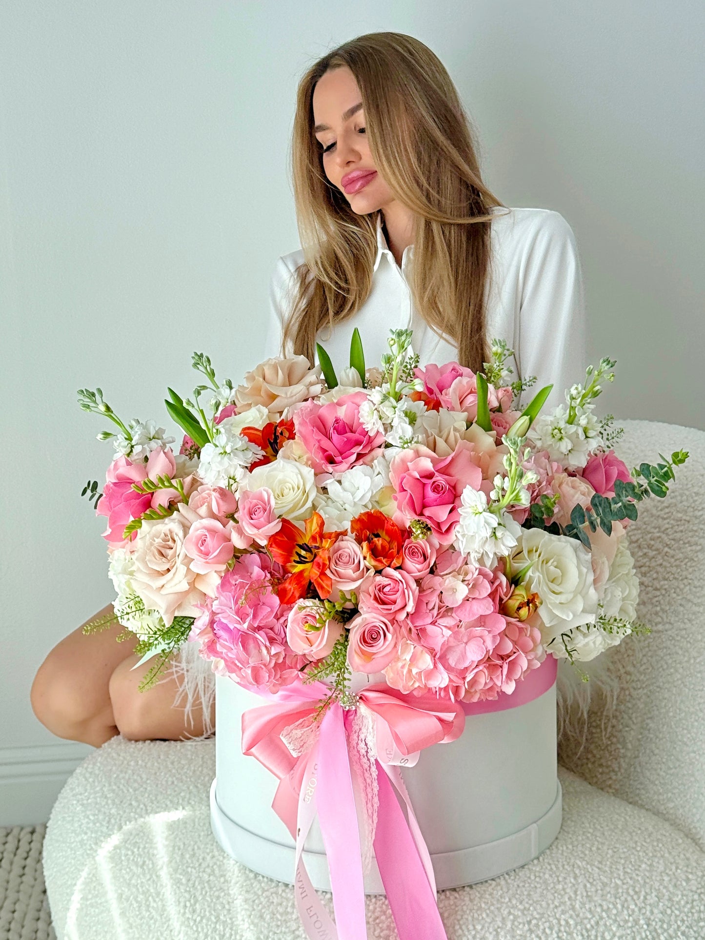 Pink & Peach Rose, Ranunculus, Hydrangea Flower Bouquet In A Box - Miami Flower Store Same-Day Delivery Fort Lauderdale Brickell Aventura Las Olas Hallendale Beach Hollywood Sunny Isles