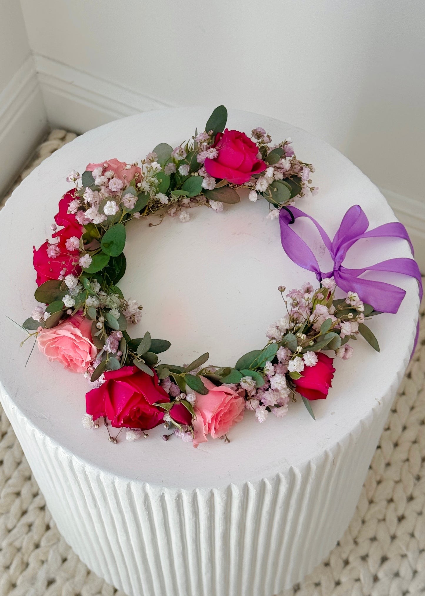 Headpiece & Pink Rose Bouquet In A Vase - Miami Flower Store Same-Day Delivery Fort Lauderdale Brickell Aventura Las Olas Hallendale Beach Hollywood Sunny Isles