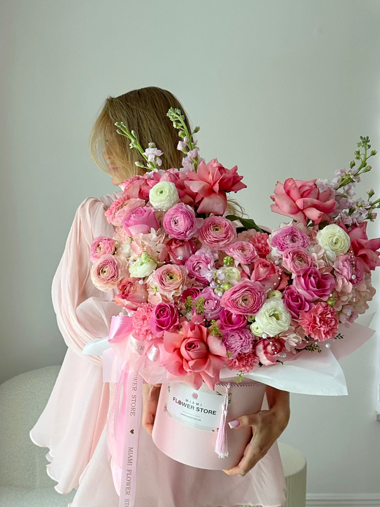 Roses & Ranunculus Heart Shaped Mix Flower Bouquet In A Box - Miami Flower Store Same-Day Delivery Fort Lauderdale Brickell Aventura Las Olas Hallendale Beach Hollywood Sunny Isles