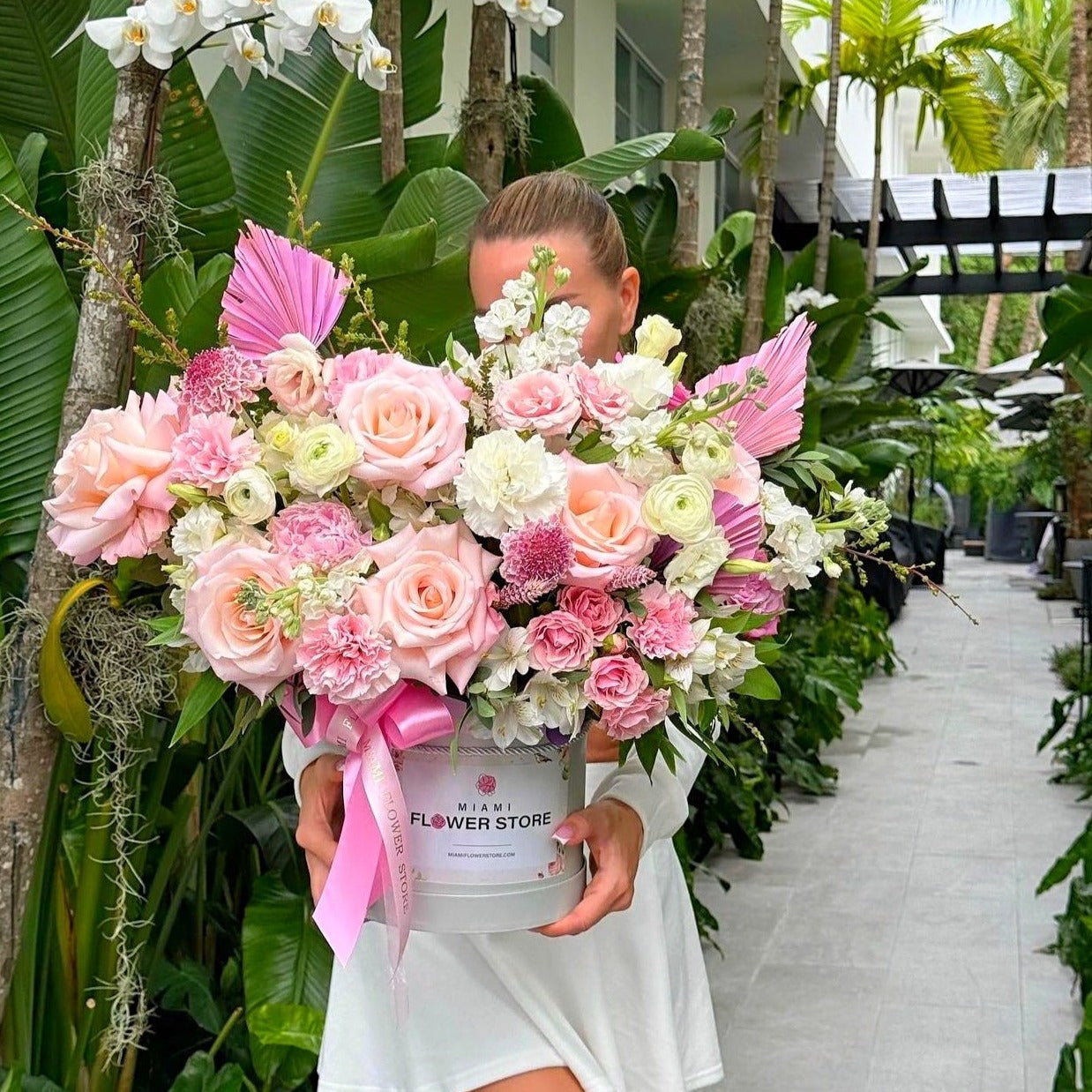 Roses, Ranunculus & Carnations Flower Bouquet In A Box - Miami Flower Store Same-Day Delivery Fort Lauderdale Brickell Aventura Las Olas Hallendale Beach Hollywood Sunny Isles