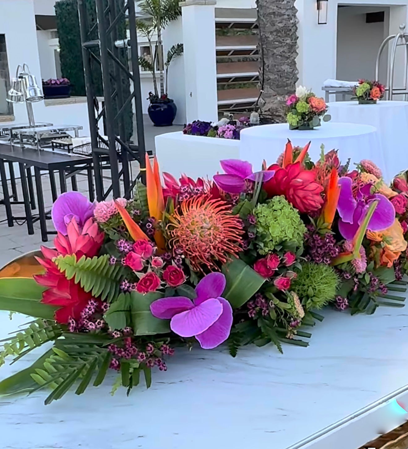 Exotic Flower Table Centerpiece - Tropical Protea, Orchids, Bird Of Paradise, Ginger. - Miami Flower Store Same-Day Delivery Fort Lauderdale Brickell Aventura Las Olas Hallendale Beach Hollywood Sunny Isles