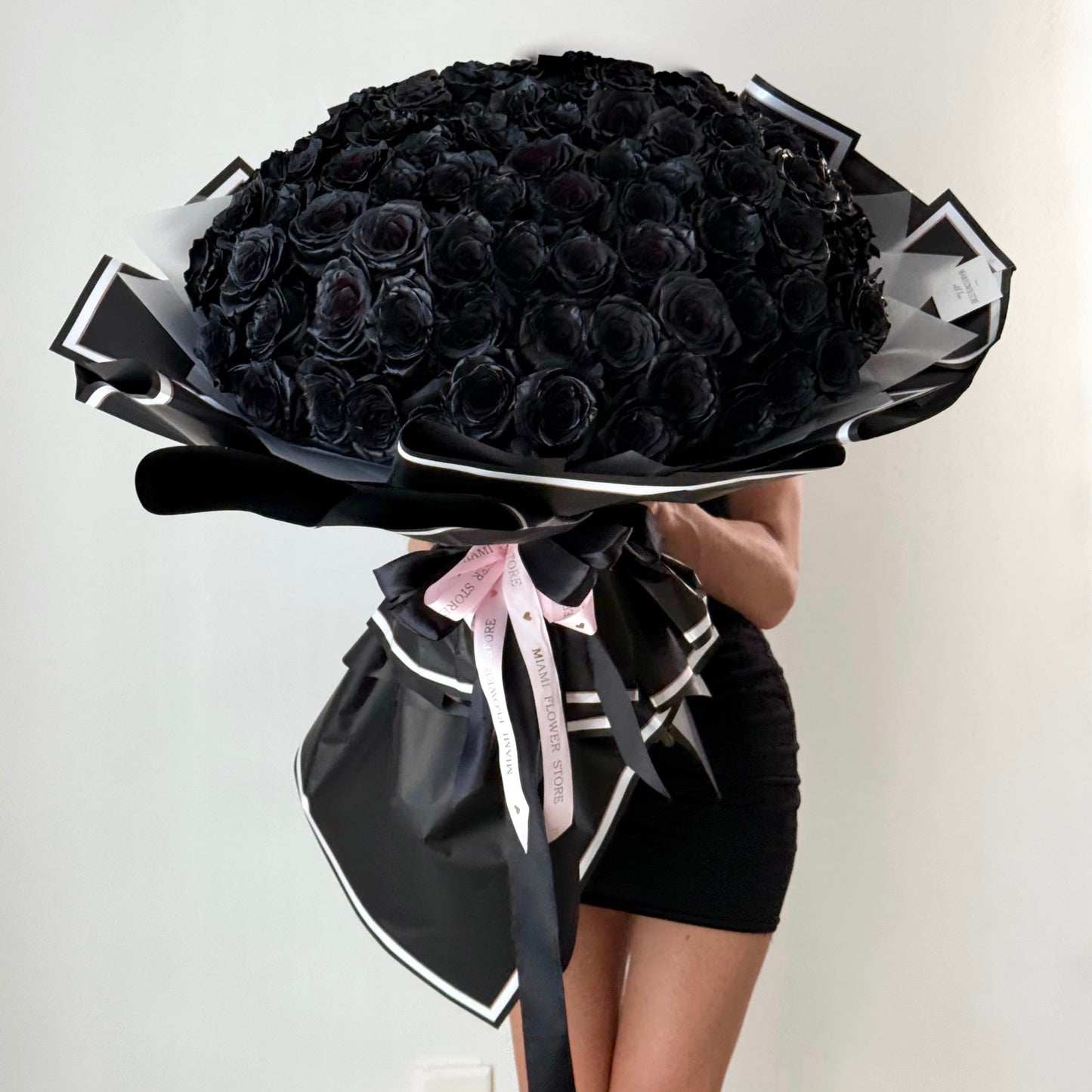 Black Rose Flower Bouquet - Miami Flower Store Same-Day Delivery Fort Lauderdale Brickell Aventura Las Olas Hallendale Beach Hollywood Sunny Isles