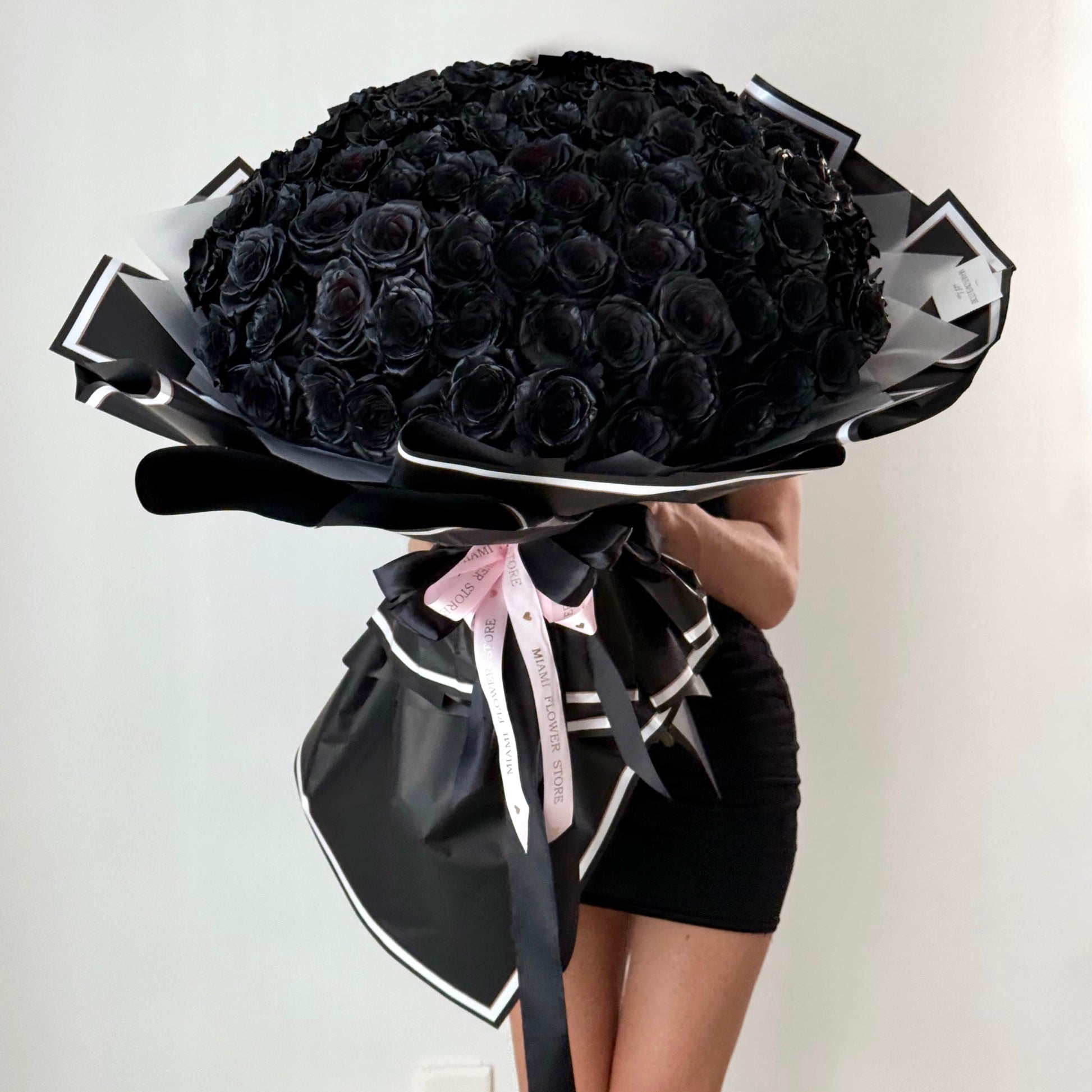 Black Rose Flower Bouquet - Miami Flower Store Same-Day Delivery Fort Lauderdale Brickell Aventura Las Olas Hallendale Beach Hollywood Sunny Isles
