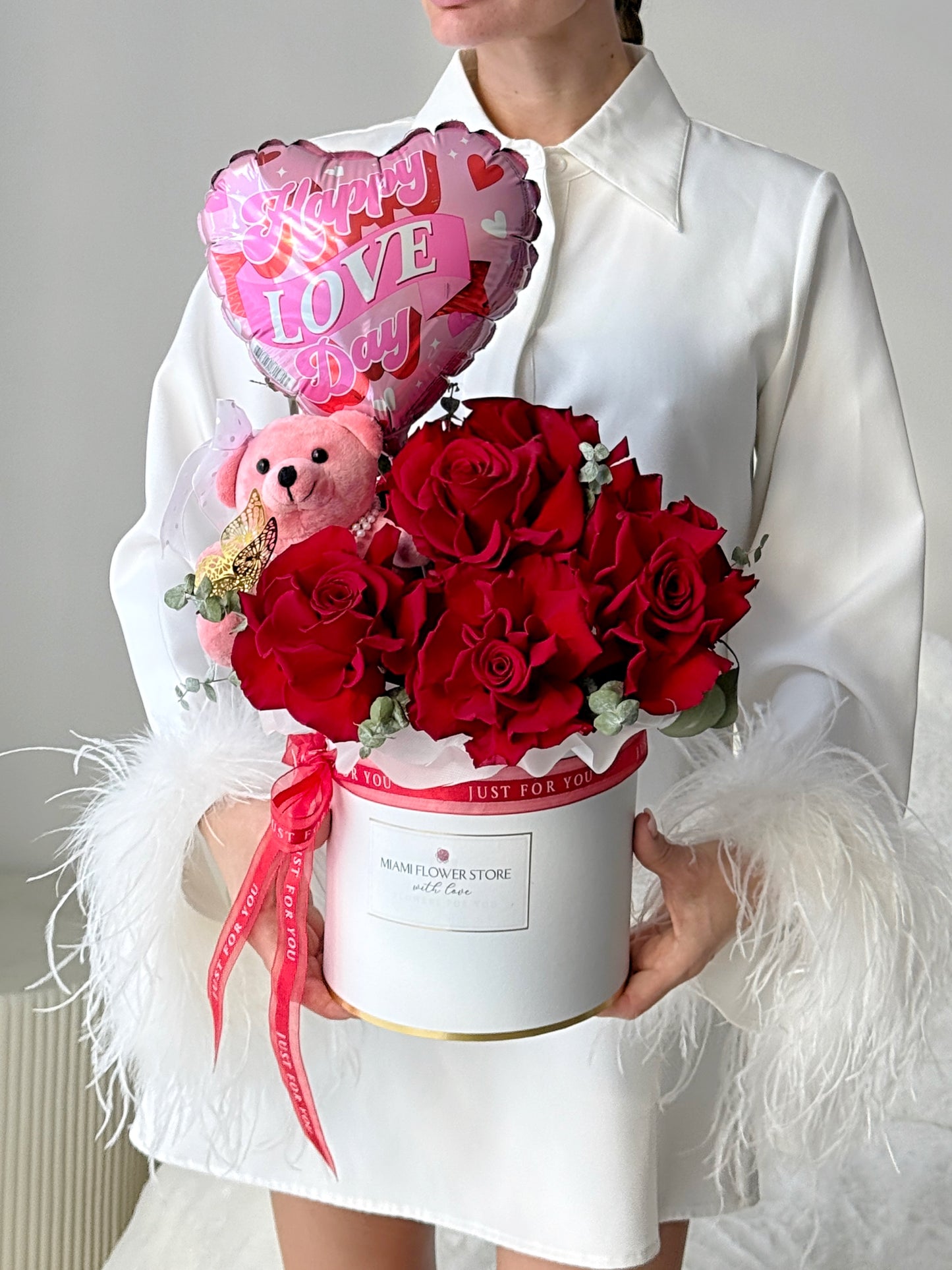 Red Roses Arrangement With Teddy Bear, Balloon And Butterfly. - Miami Flower Store Same-Day Delivery Fort Lauderdale Brickell Aventura Las Olas Hallendale Beach Hollywood Sunny Isles