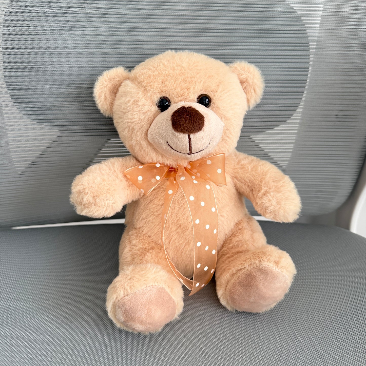 8" Sitting Beige Stuffed Teddy Bear - Miami Flower Store Same-Day Delivery Fort Lauderdale Brickell Aventura Las Olas Hallendale Beach Hollywood Sunny Isles