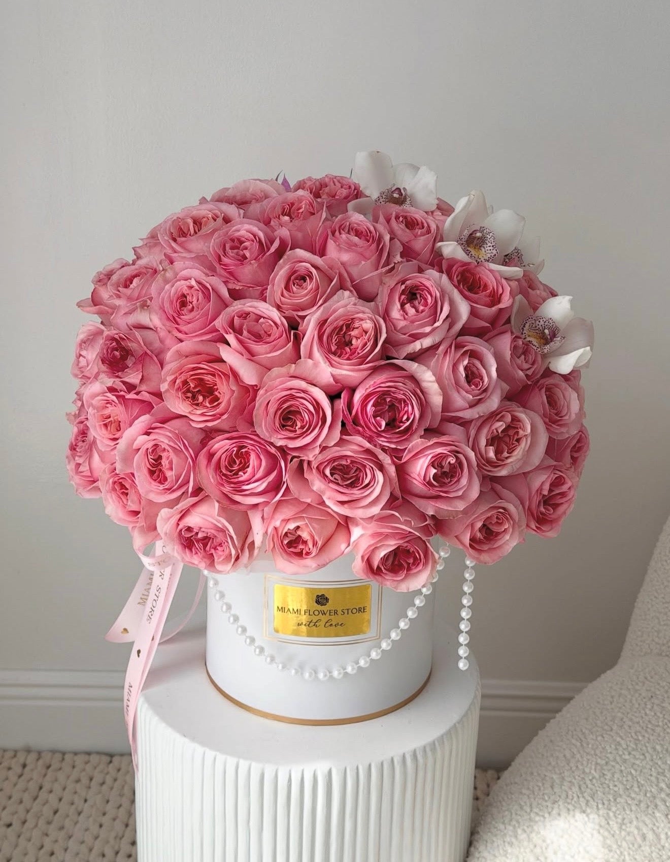 Round Pink Rose Flower Bouquet In A Box With Orchids - Miami Flower Store Same-Day Delivery Fort Lauderdale Brickell Aventura Las Olas Hallendale Beach Hollywood Sunny Isles