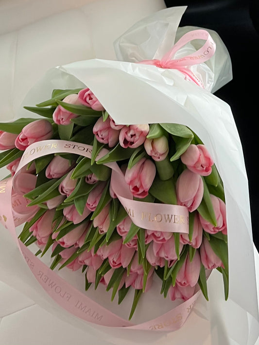 30 / 50 Tulip Flower Bouquet - Miami Flower Store Same-Day Delivery Fort Lauderdale Brickell Aventura Las Olas Hallendale Beach Hollywood Sunny Isles