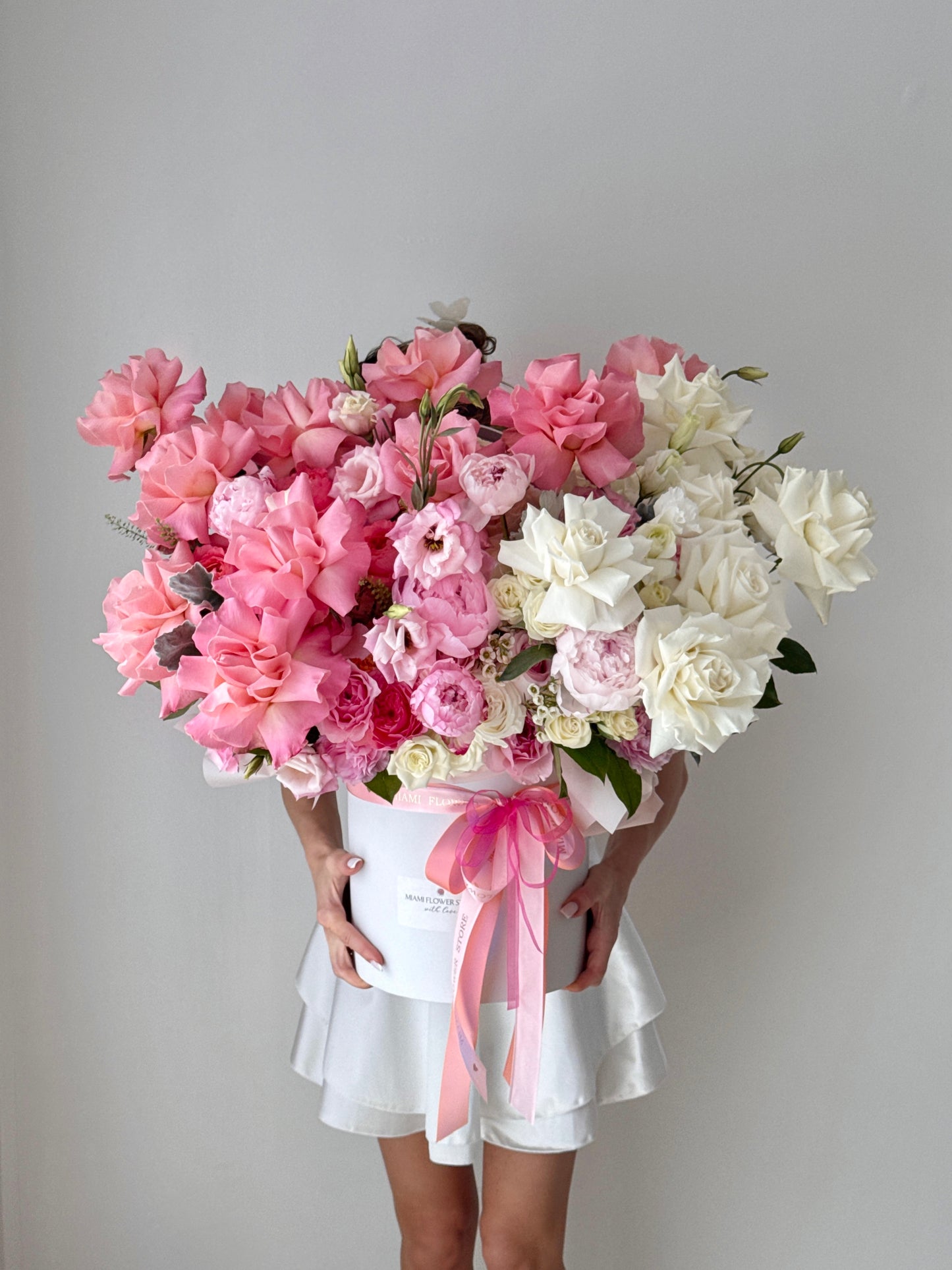 Pink & White French Roses Flower Bouquet In A Box - Miami Flower Store Same-Day Delivery Fort Lauderdale Brickell Aventura Las Olas Hallendale Beach Hollywood Sunny Isles