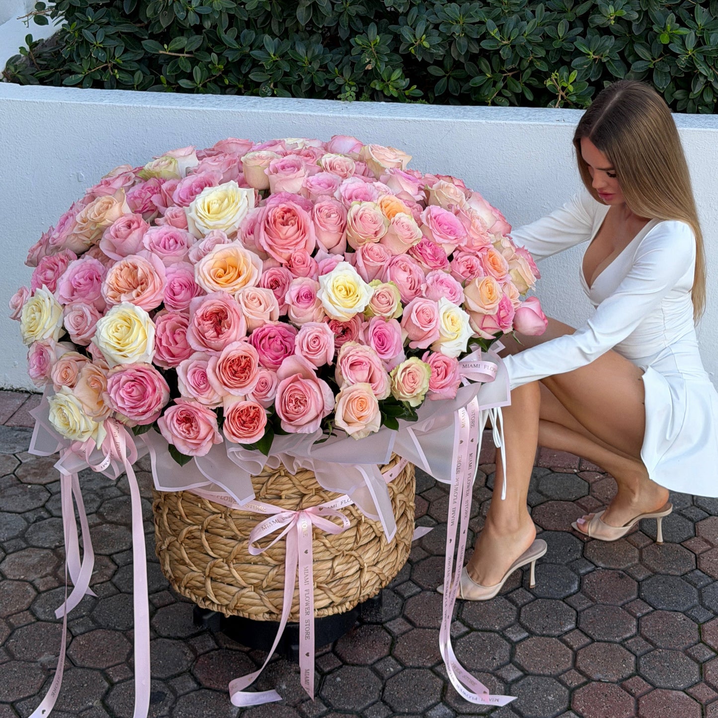 Pink & White Roses in A Grand/ Oversized Basket - Miami Flower Store Same-Day Delivery Fort Lauderdale Brickell Aventura Las Olas Hallendale Beach Hollywood Sunny Isles