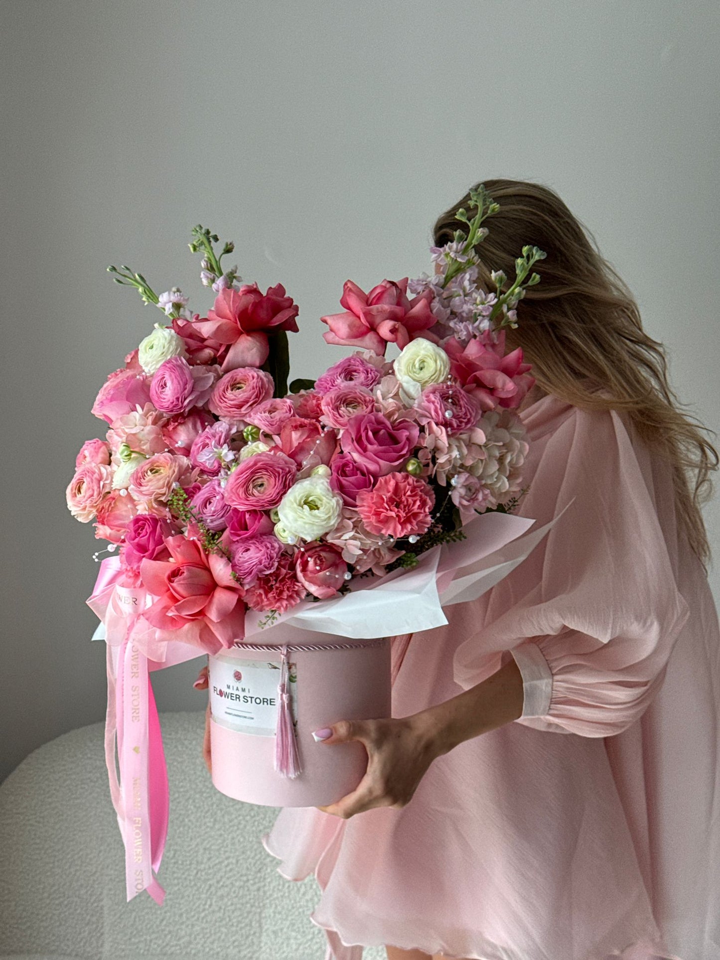 Roses & Ranunculus Heart Shaped Mix Flower Bouquet In A Box - Miami Flower Store Same-Day Delivery Fort Lauderdale Brickell Aventura Las Olas Hallendale Beach Hollywood Sunny Isles