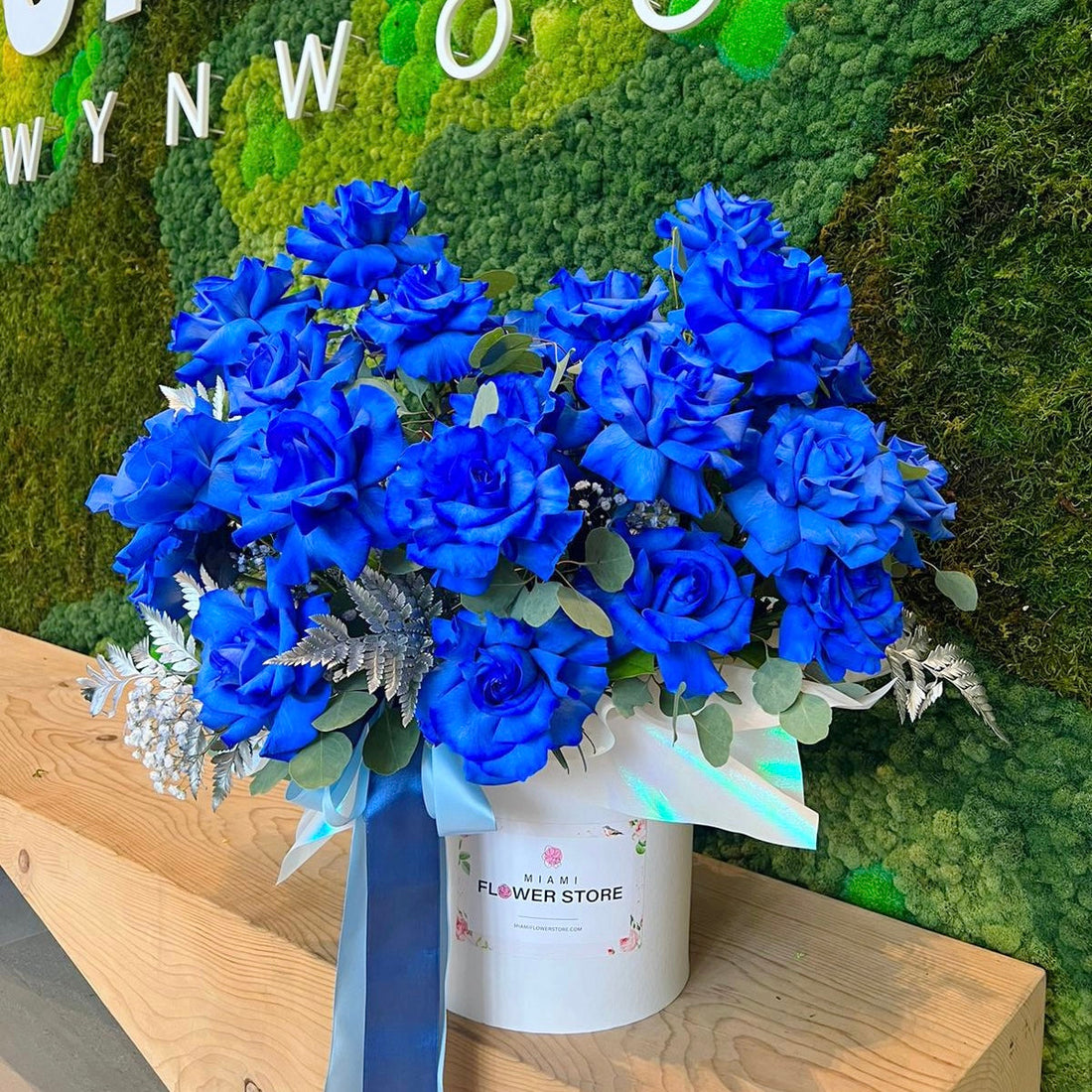 Blue Roses Flower Bouquet In A Box - Miami Flower Store