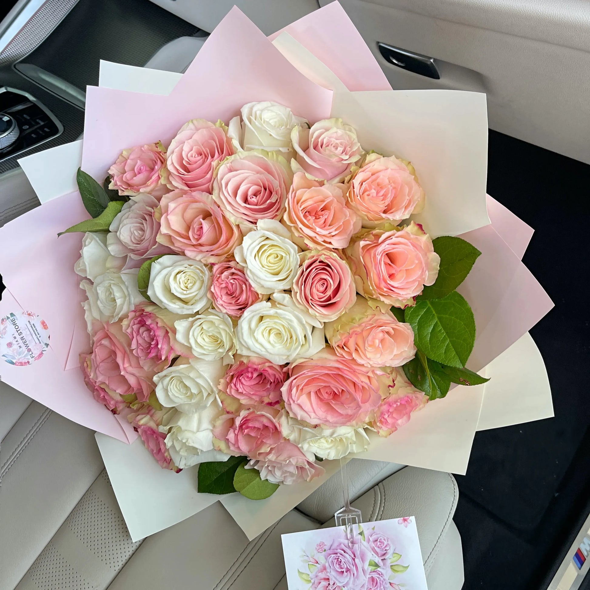 30 Pink and White Rose Flower Bouquet - Miami Flower Store Delivery Fort Lauderdale