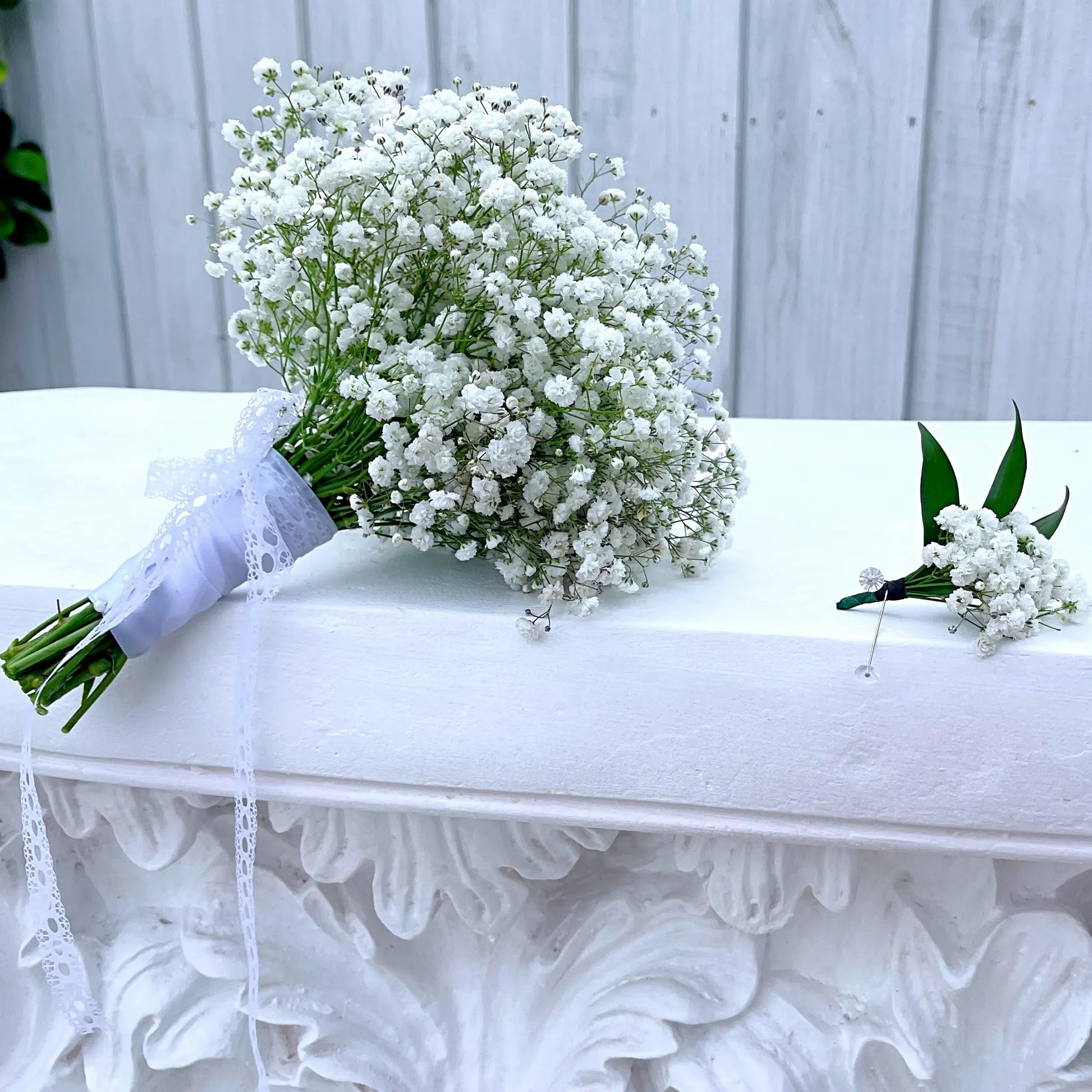 Baby's Breath Flower  Bouquet Wedding & Baby's Breath Boutonniere - Miami Flower Store Same-Day Delivery Fort Lauderdale Brickell Aventura Las Olas Hallendale Beach Hollywood Sunny Isles