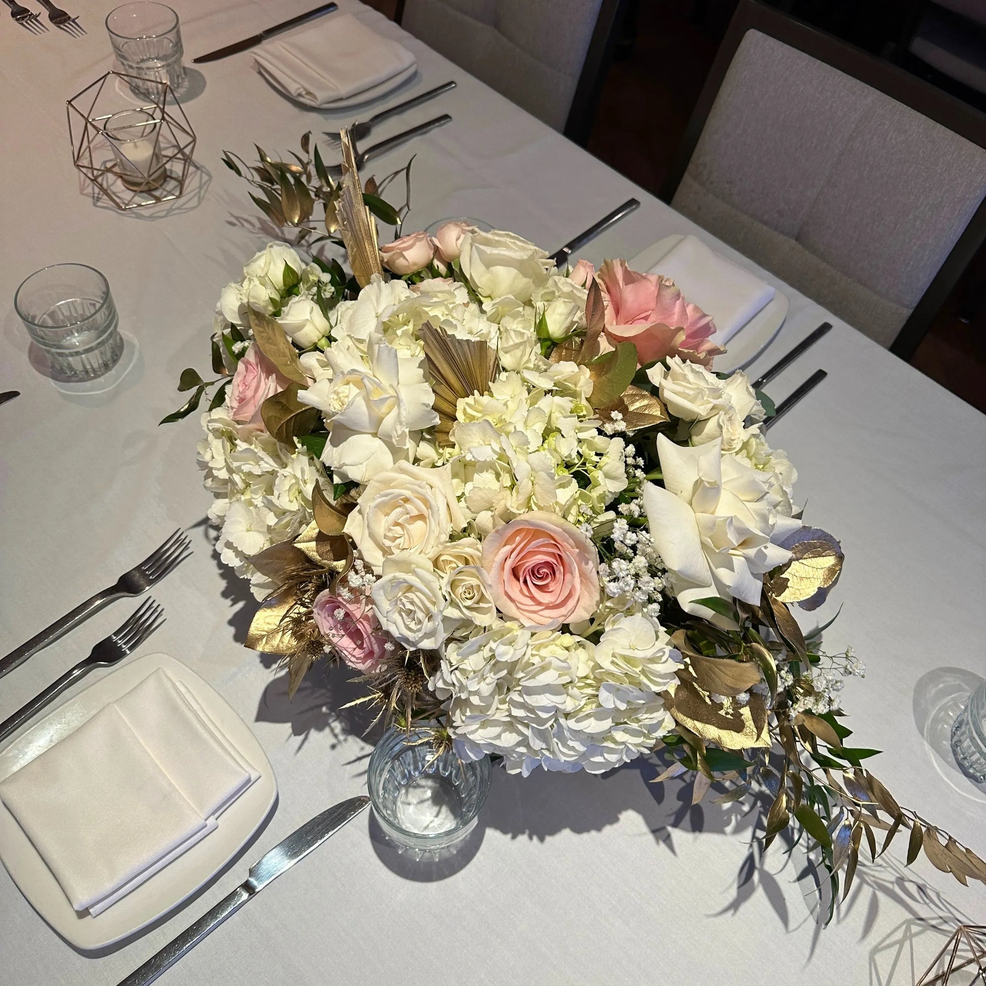 Table Centerpiece - White, Pink & Gold Roses & Hydrangea Flower Arrangement - Miami Flower Store Delivery Fort Lauderdale