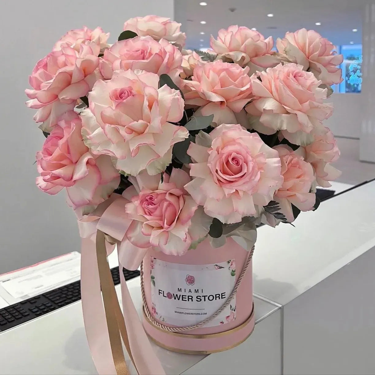 Pink French Rose Flower Bouquet In A Box - Miami Flower Store Delivery Fort Lauderdale