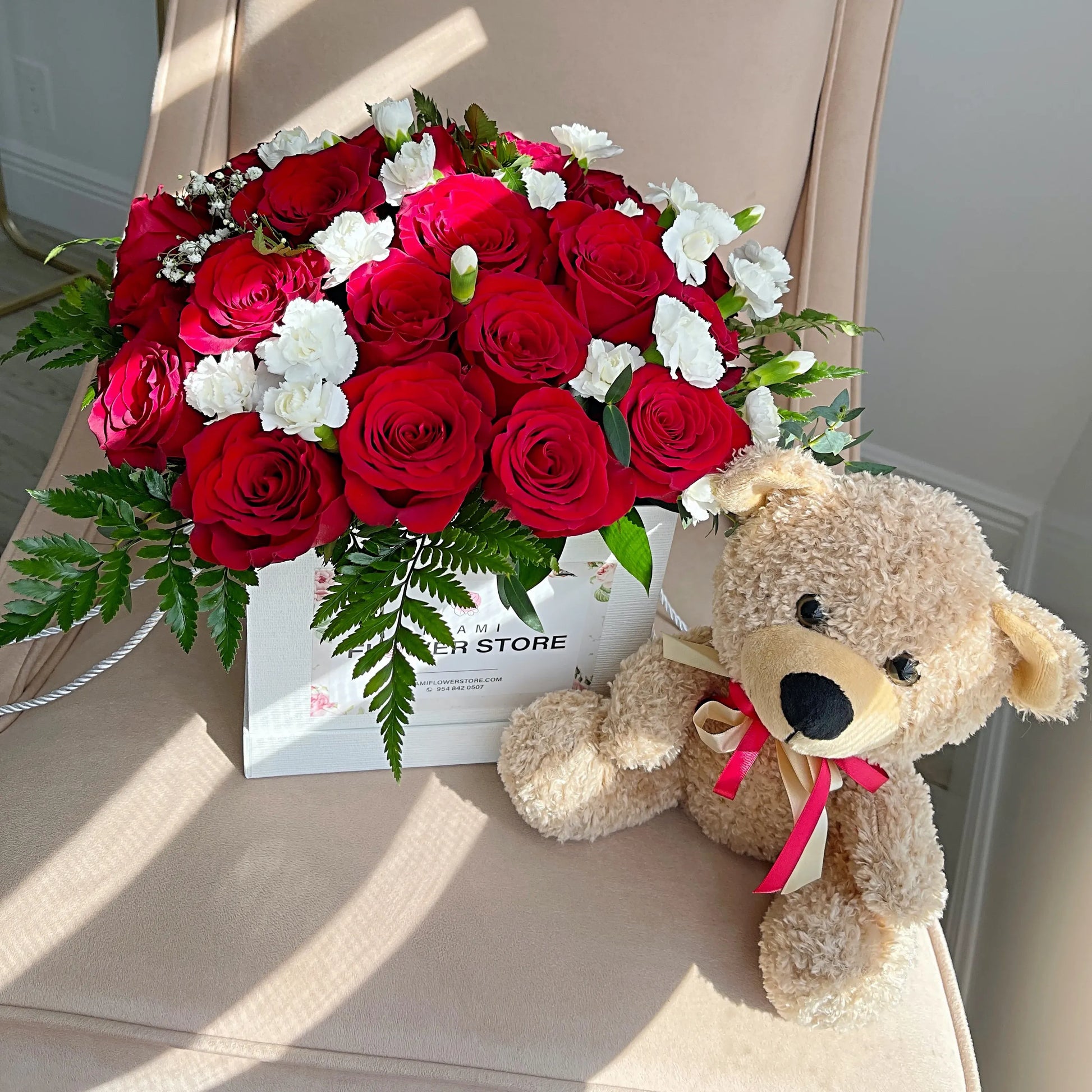 Red Rose Flower Bouquet In A Box - Miami Flower Store Delivery Fort Lauderdale