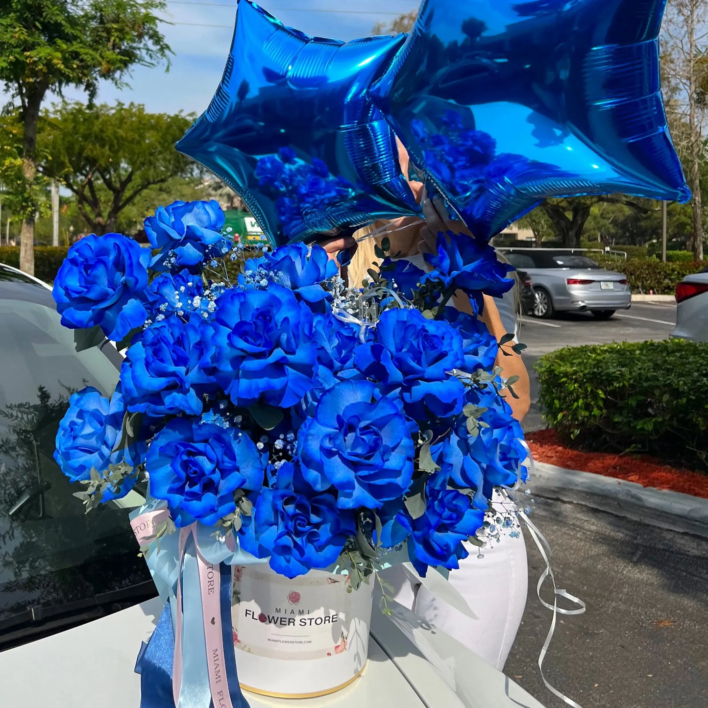 Blue Roses Flower Bouquet In A Box - Miami Flower Store Delivery Fort Lauderdale