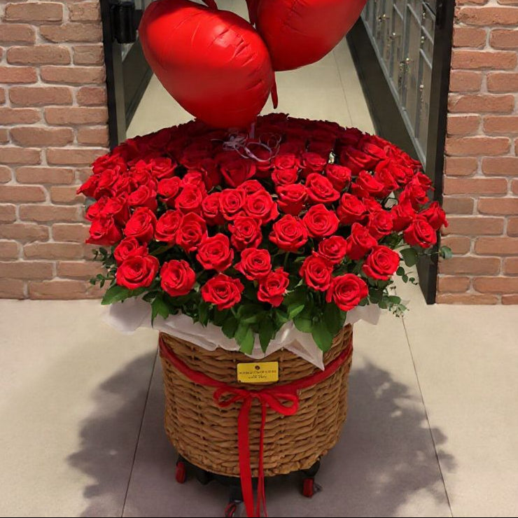 100 Long Stem Red Roses In A Basket In Miami - Miami Flower Store Same-Day Delivery Fort Lauderdale Brickell Aventura Las Olas Hallendale Beach Hollywood Sunny Isles