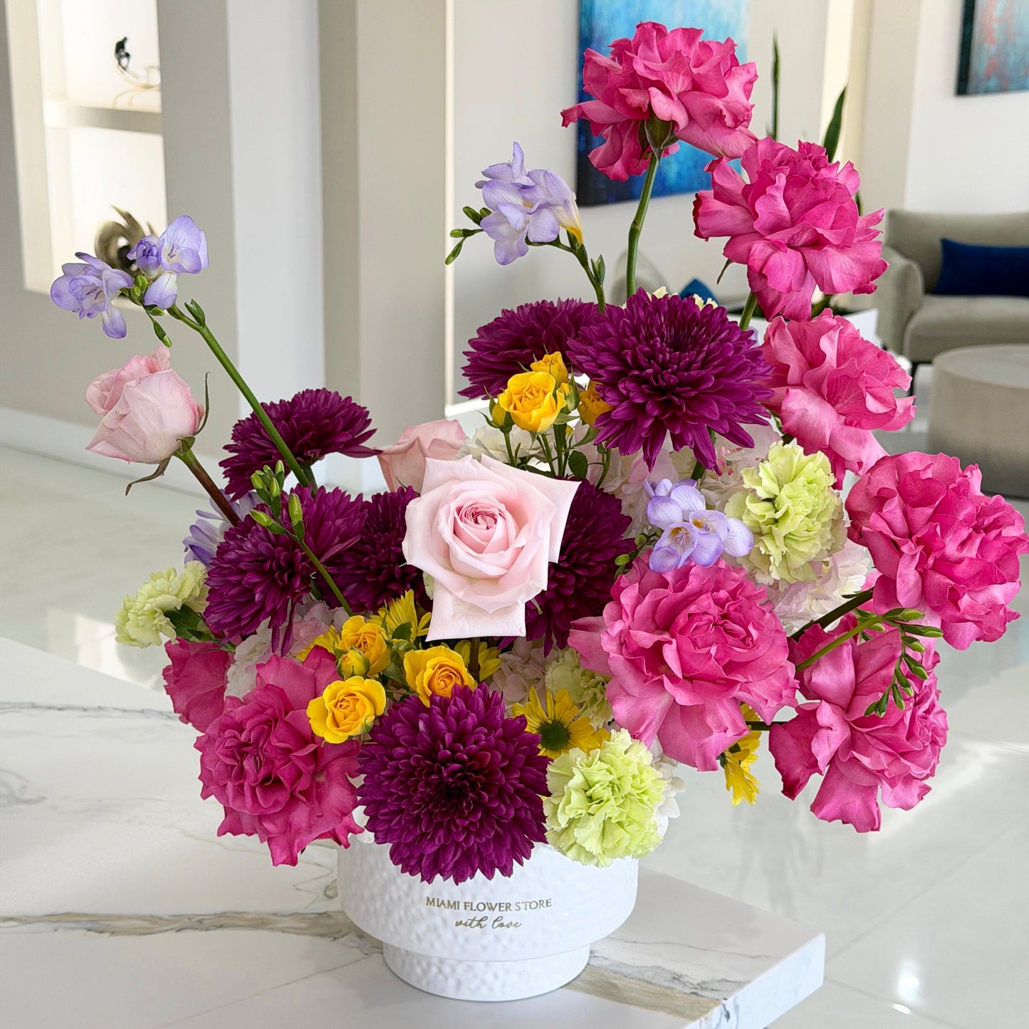Pink Centerpiece From Hot Roses, Hydrangea, Chrysanthemums & Daisies In A Ceramic Vase - Miami Flower Store Same-Day Delivery Fort Lauderdale Brickell Aventura Las Olas Hallendale Beach Hollywood Sunny Isles