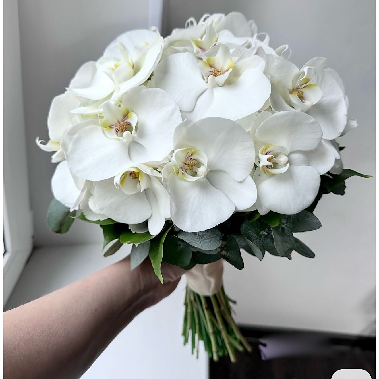 Bridal White Orchids Phalaenopsis Fresh Flower Bouquet| Miami Flower Store - Miami Flower Store Same-Day Delivery Fort Lauderdale Brickell Aventura Las Olas Hallendale Beach Hollywood Sunny Isles