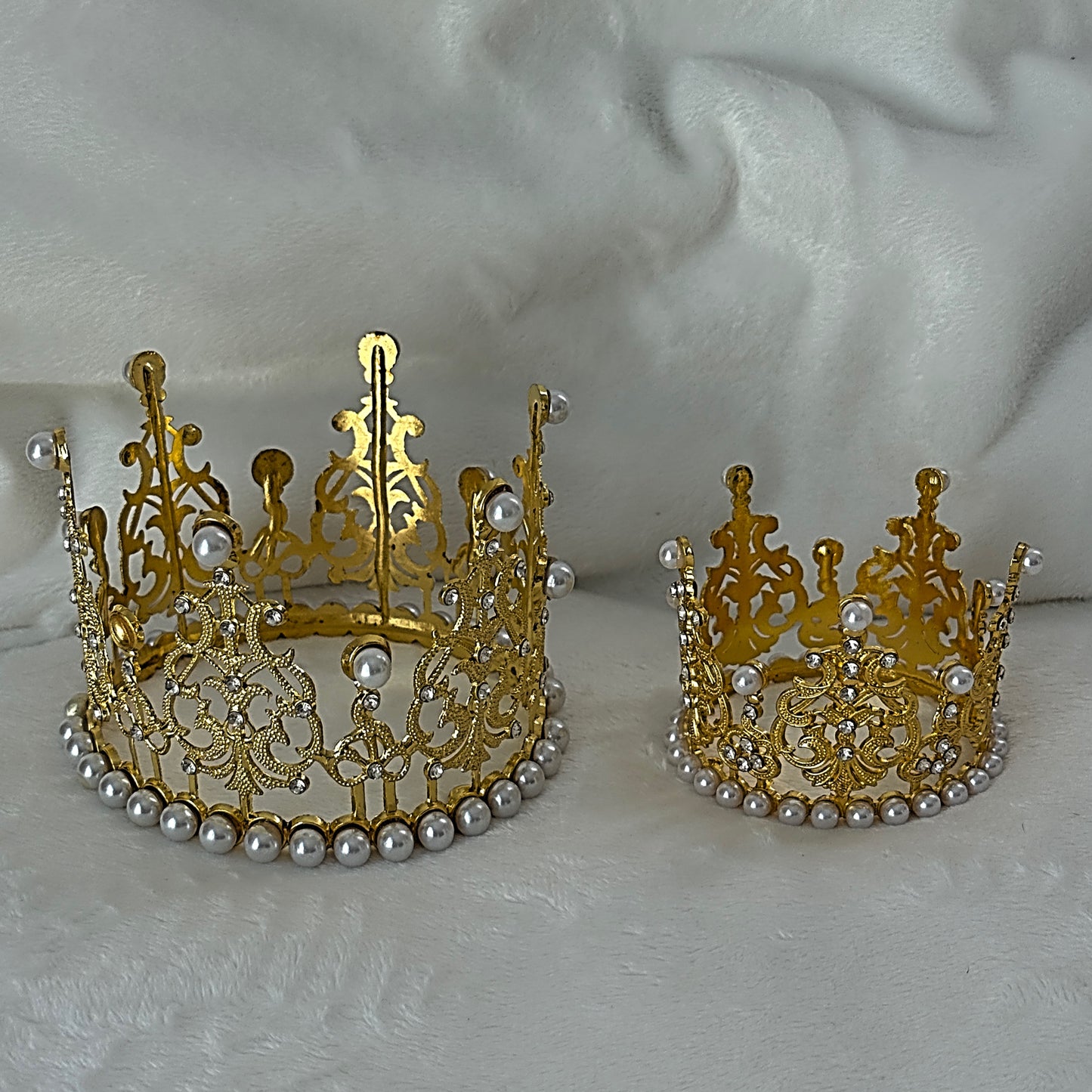2,7" Small Gold Crown With Stones & Pearls For Flower Bouquet - Miami Flower Store Same-Day Delivery Fort Lauderdale Brickell Aventura Las Olas Hallendale Beach Hollywood Sunny Isles