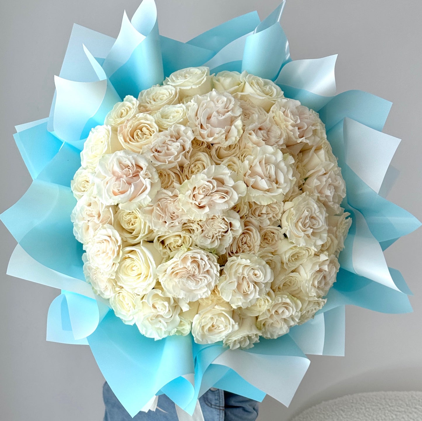 50 White Garden Rose Flower Bouquet - Miami Flower Store Delivery Fort Lauderdale