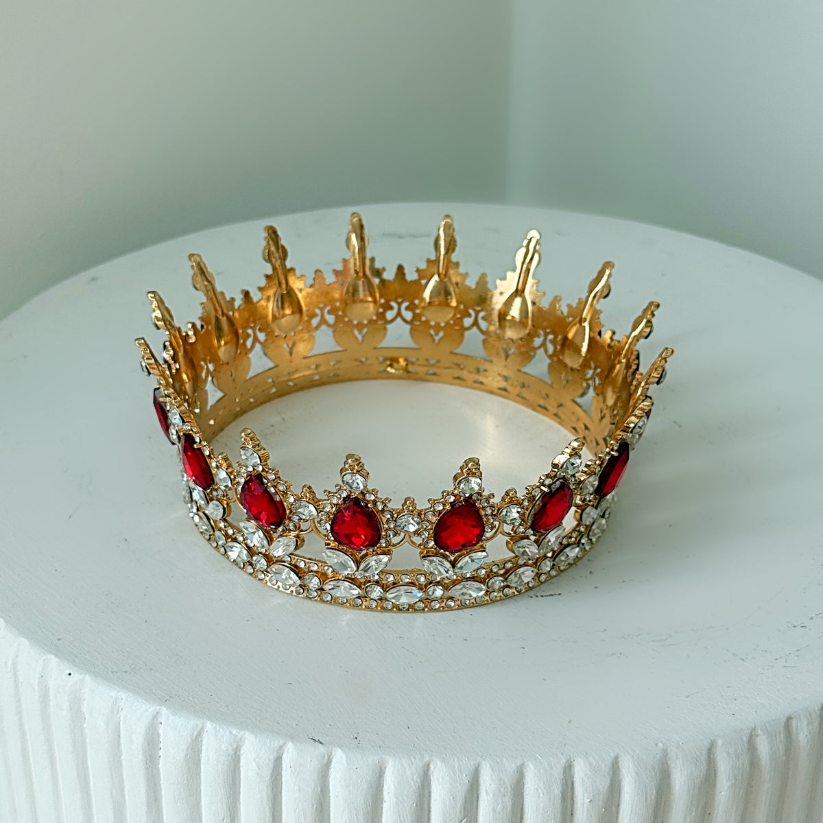 Royal Crown With Red Or Green Or White Stones| Miami Flower Store - Miami Flower Store Same-Day Delivery Fort Lauderdale Brickell Aventura Las Olas Hallendale Beach Hollywood Sunny Isles