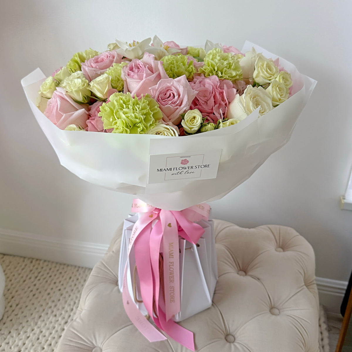 Bouquet Roses Pink & Green| MiamiFlowerStore - Miami Flower Store Same-Day Delivery Fort Lauderdale Brickell Aventura Las Olas Hallendale Beach Hollywood Sunny Isles