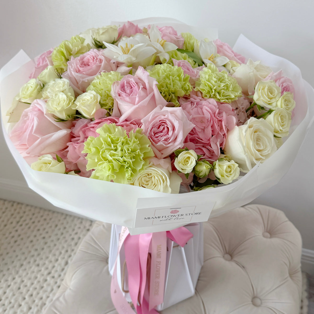 Bouquet Roses Pink & Green| MiamiFlowerStore - Miami Flower Store Same-Day Delivery Fort Lauderdale Brickell Aventura Las Olas Hallendale Beach Hollywood Sunny Isles