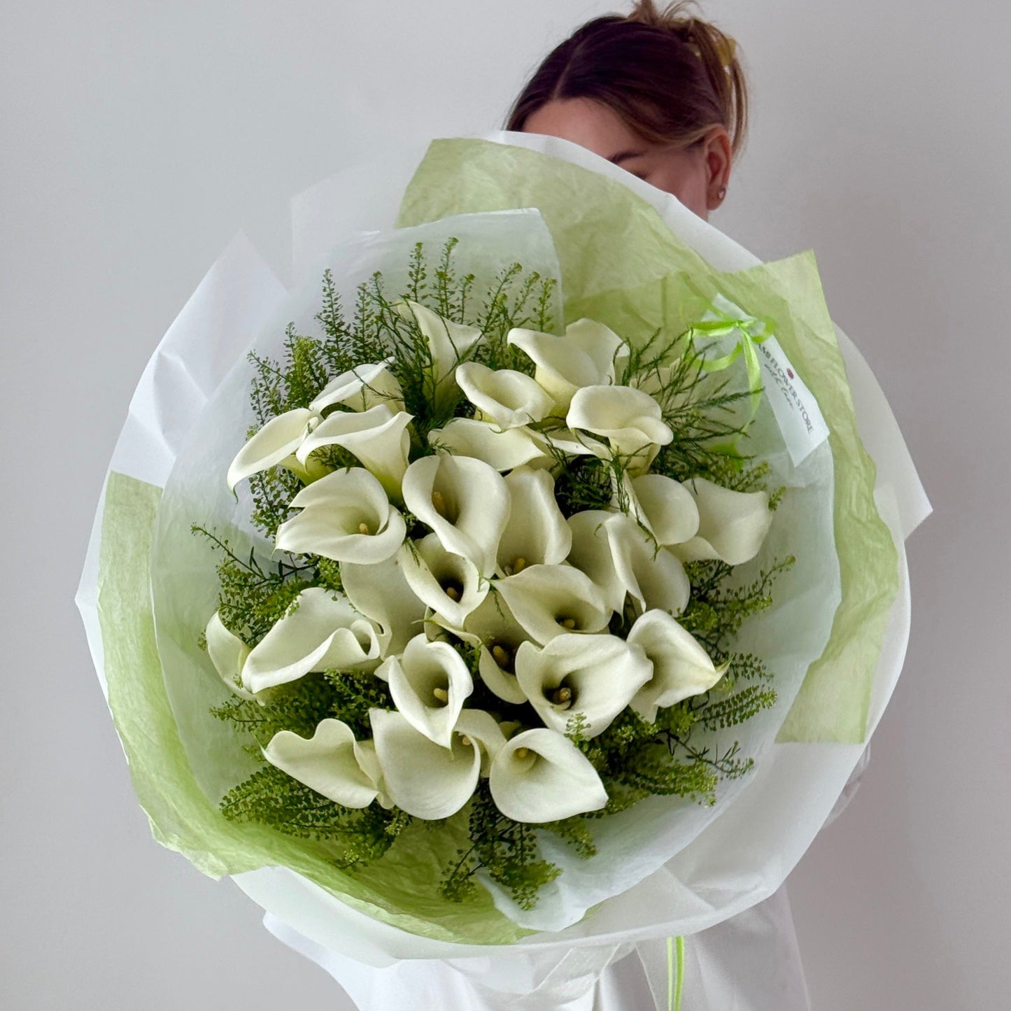 white calla lily flower bouquet Elegant 30 White Calla Lilies Bouquet