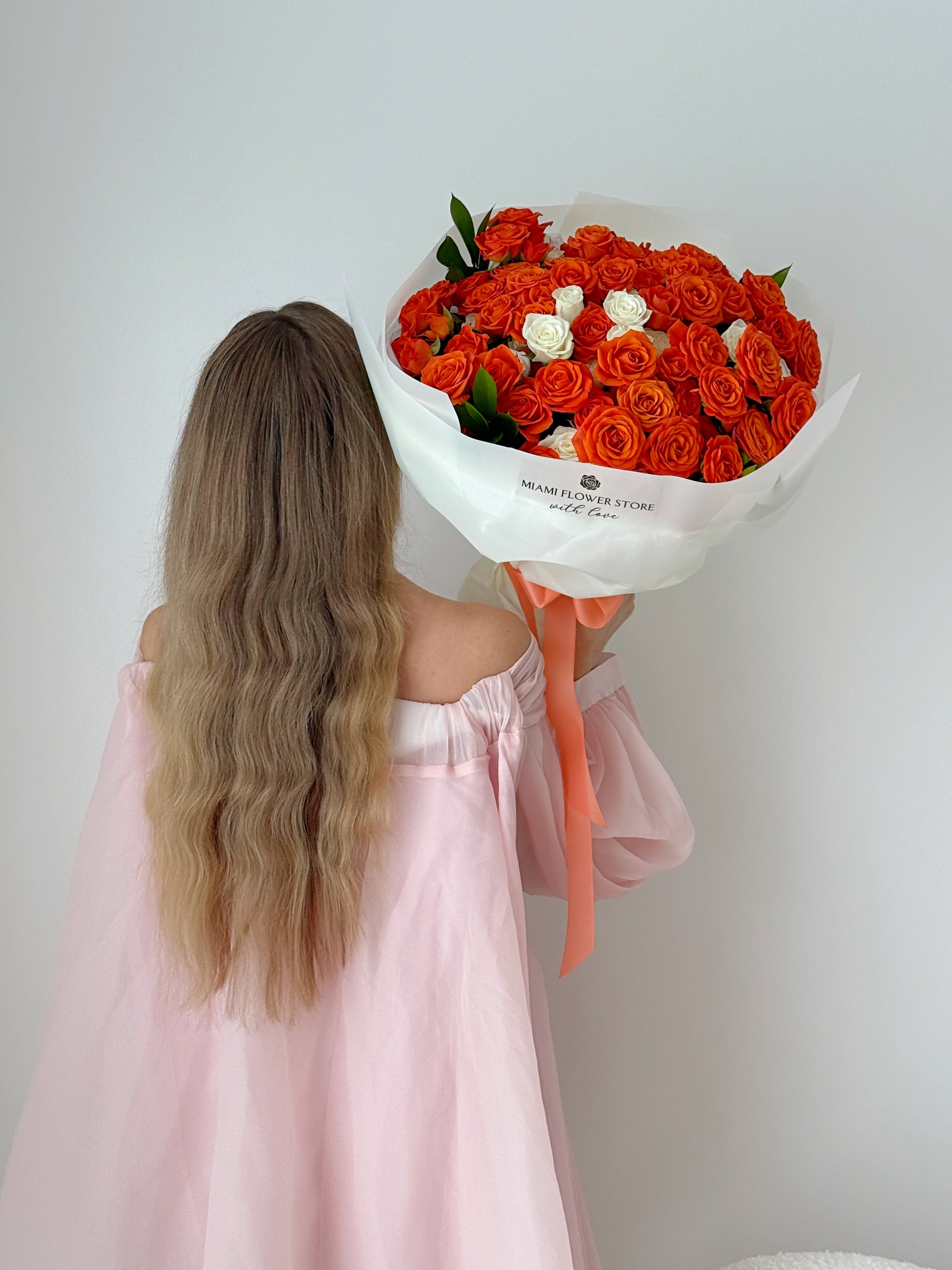 Orange And White Spray Rose Flower Bouquet - Miami Flower Store Same-Day Delivery Fort Lauderdale Brickell Aventura Las Olas Hallendale Beach Hollywood Sunny Isles