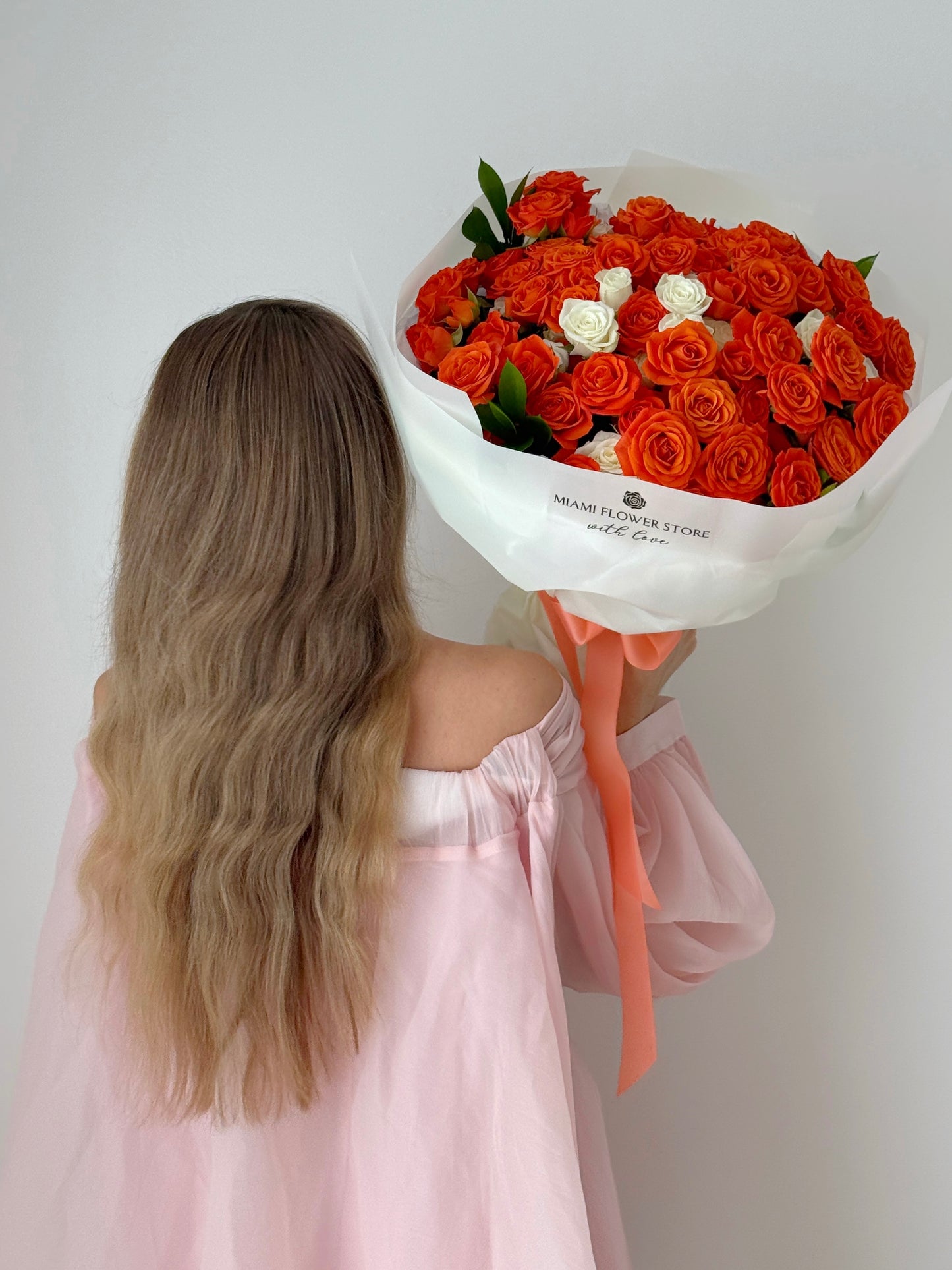 Orange And White Spray Rose Flower Bouquet - Miami Flower Store Same-Day Delivery Fort Lauderdale Brickell Aventura Las Olas Hallendale Beach Hollywood Sunny Isles