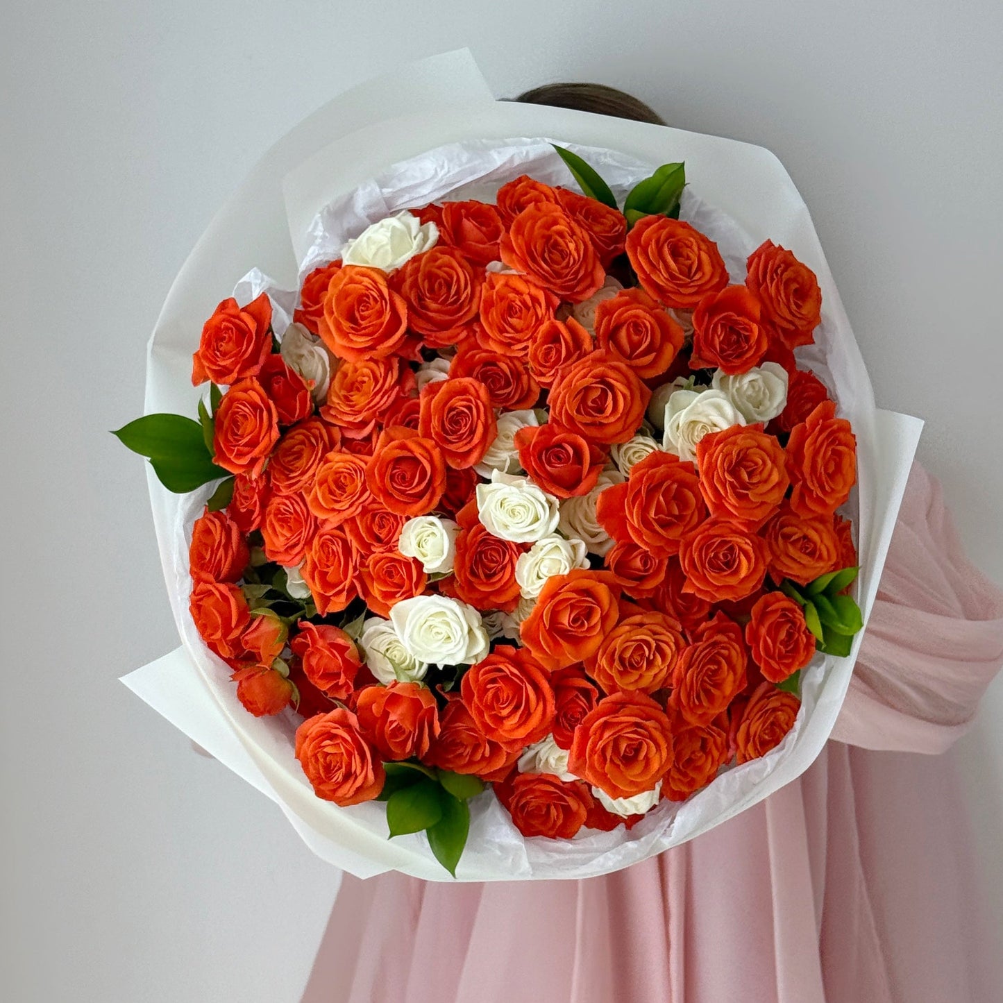 Orange And White Spray Rose Flower Bouquet - Miami Flower Store Same-Day Delivery Fort Lauderdale Brickell Aventura Las Olas Hallendale Beach Hollywood Sunny Isles