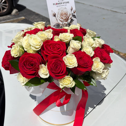 White And Red Roses In A Flower Box - Miami Flower Store Same-Day Delivery Fort Lauderdale Brickell Aventura Las Olas Hallendale Beach Hollywood Sunny Isles