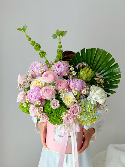 Peonies & Ranunculus Flower Bouquet In A Box - Miami Flower Store Delivery Fort Lauderdale