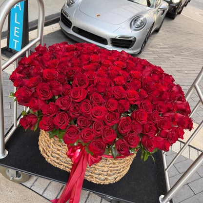 200 Long Stem Red Roses In A Large Flower Box - Miami Flower Store Same-Day Delivery Fort Lauderdale Brickell Aventura Las Olas Hallendale Beach Hollywood Sunny Isles