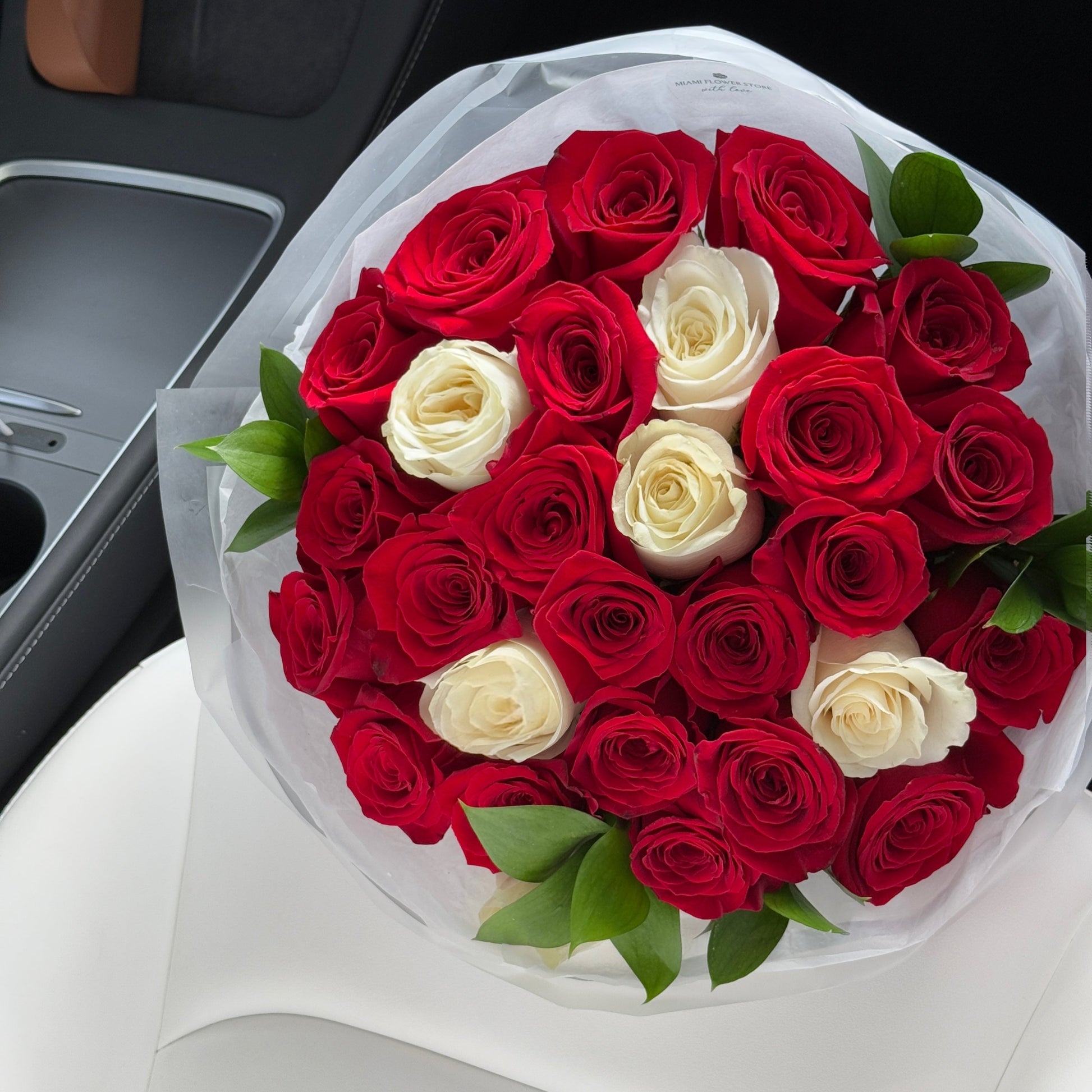 25 Red & White Rose Flower Bouquet Classic Bouquet - Miami Flower Store Same-Day Delivery Fort Lauderdale Brickell Aventura Las Olas Hallendale Beach Hollywood Sunny Isles